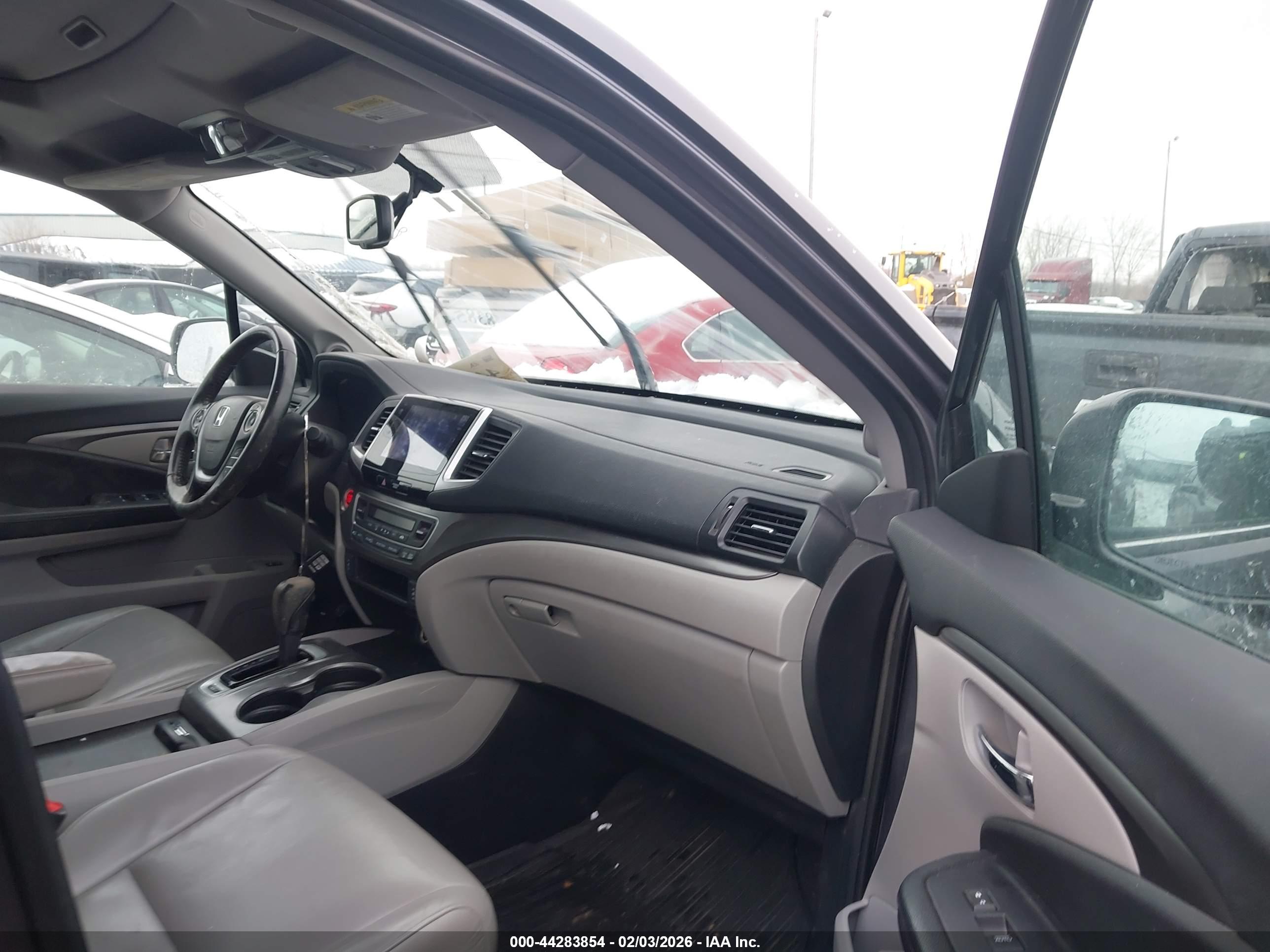 HONDA PILOT image 5