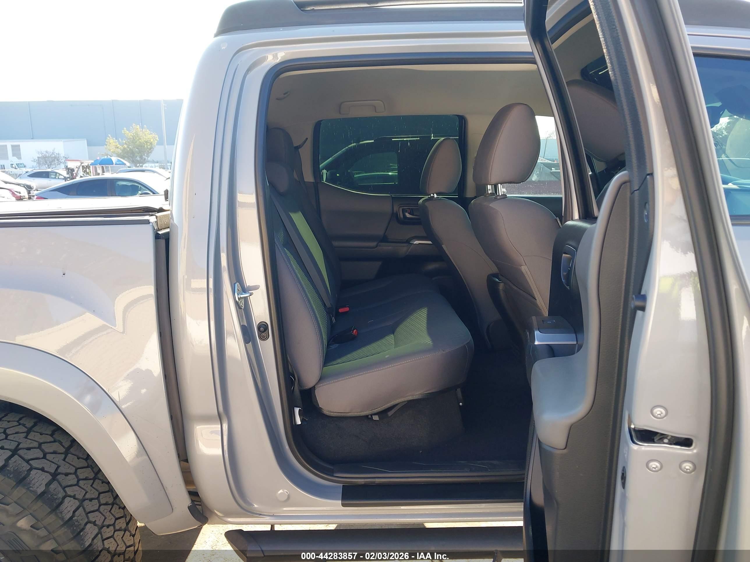 TOYOTA TACOMA image 8