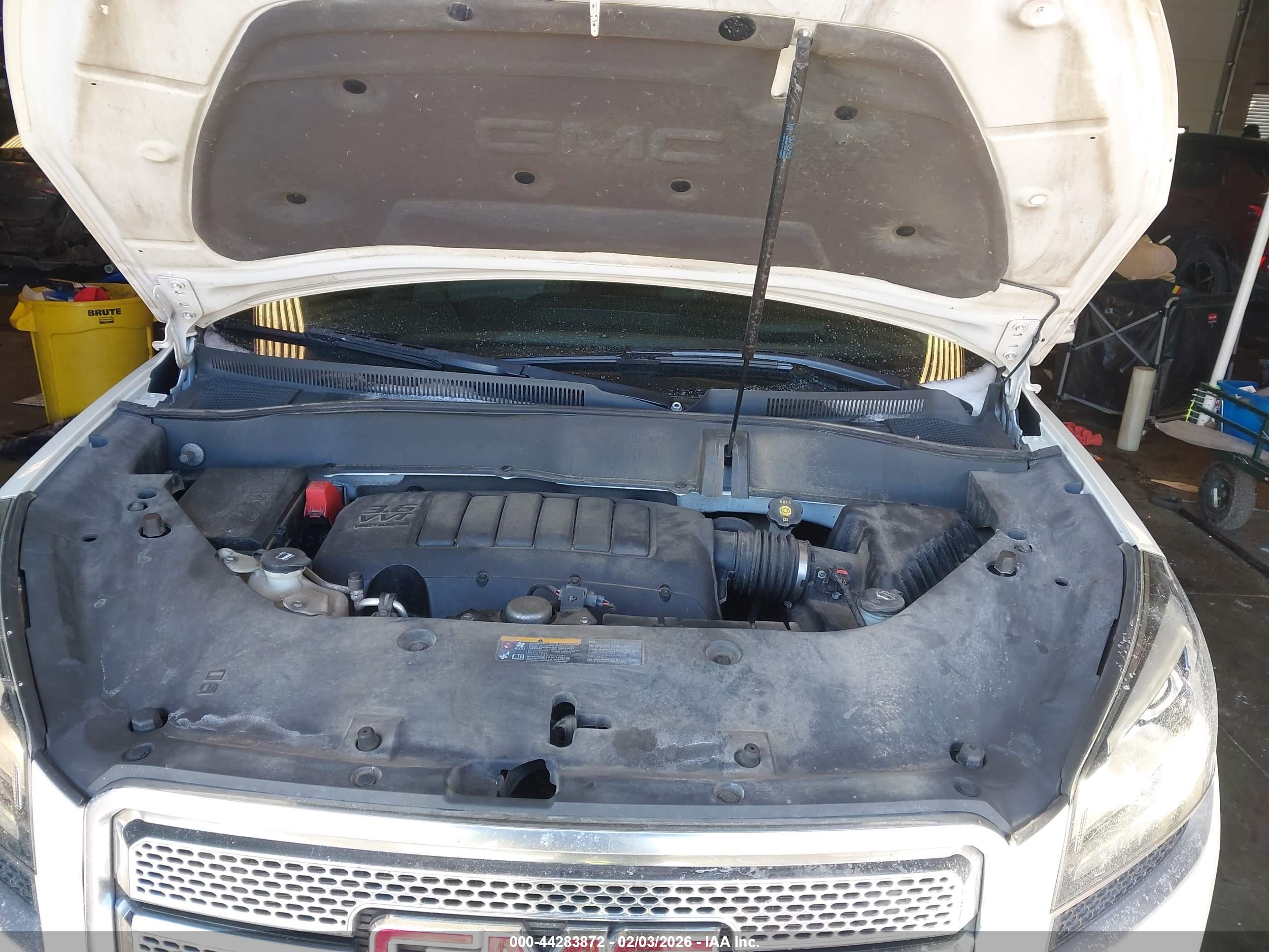 GMC ACADIA image 10