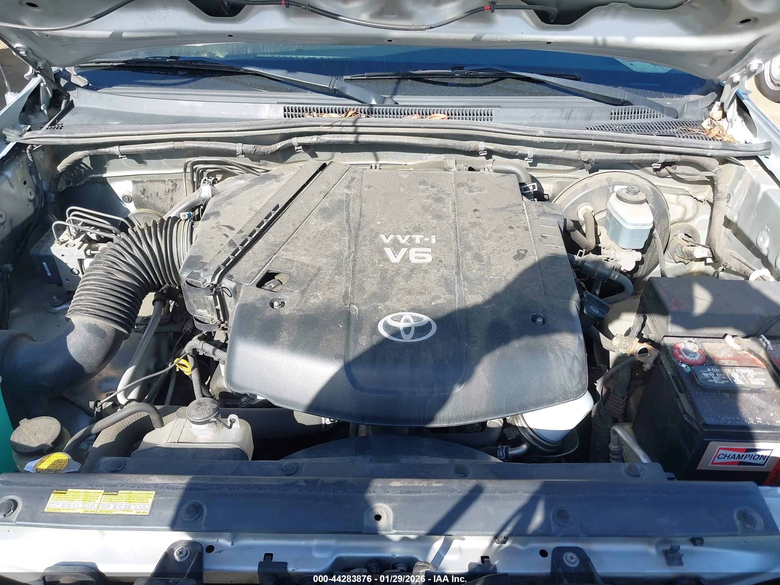TOYOTA TACOMA image 10
