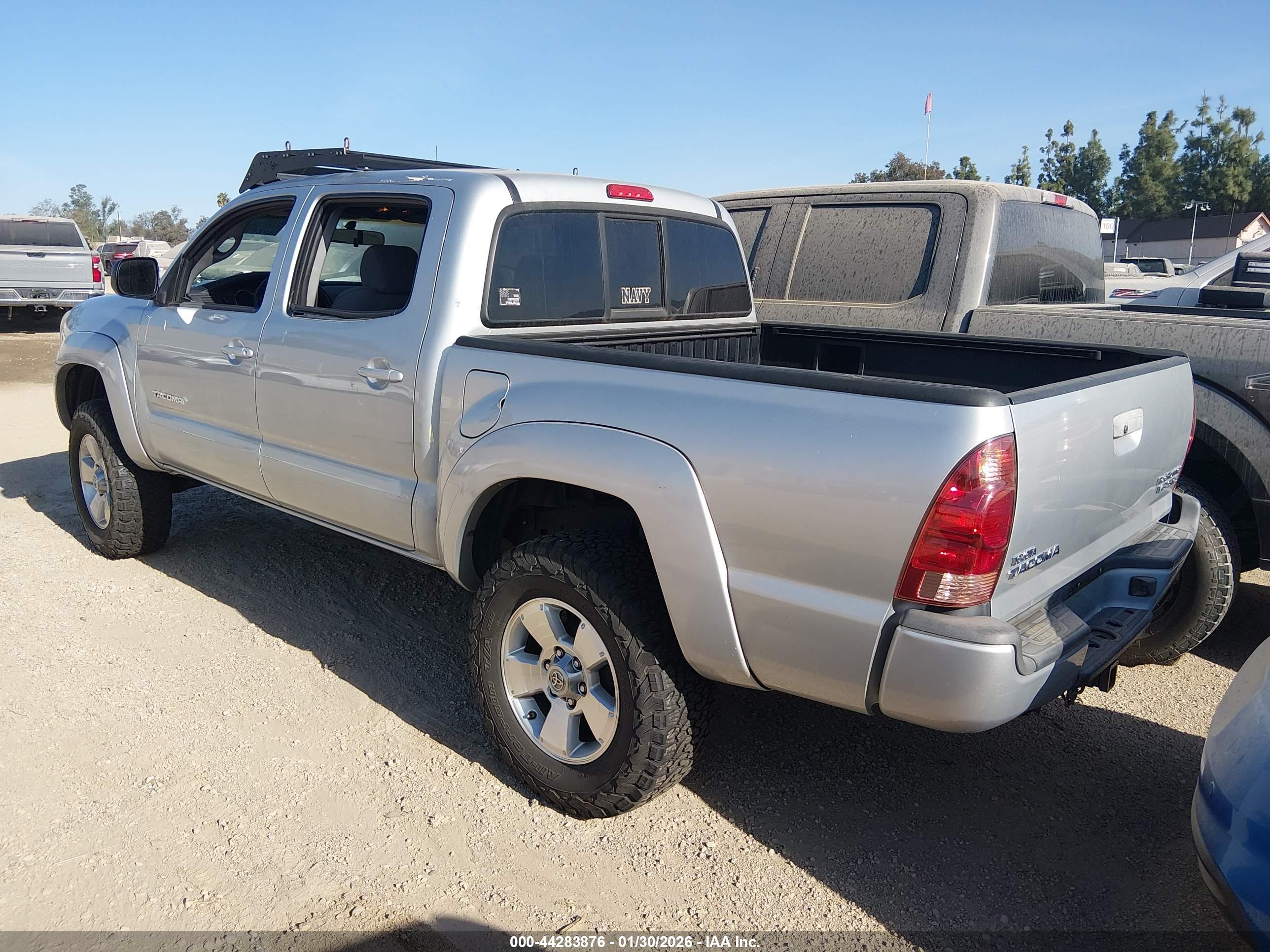 TOYOTA TACOMA image 3