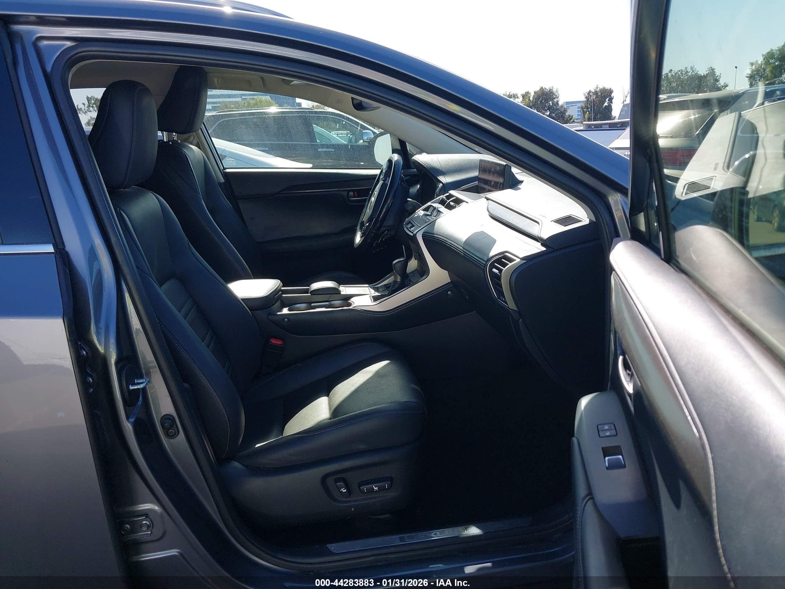 LEXUS NX image 5