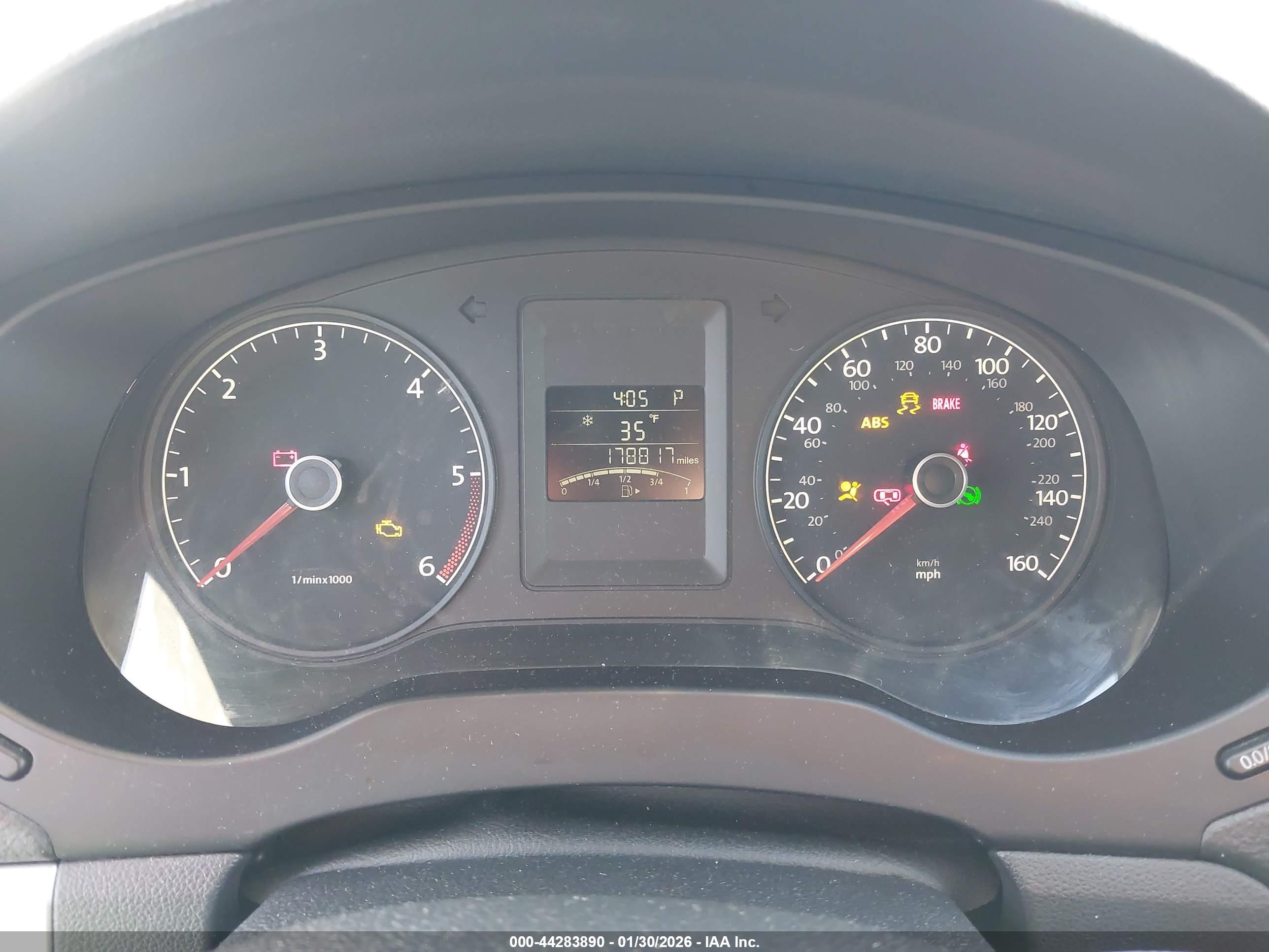 VOLKSWAGEN JETTA image 7