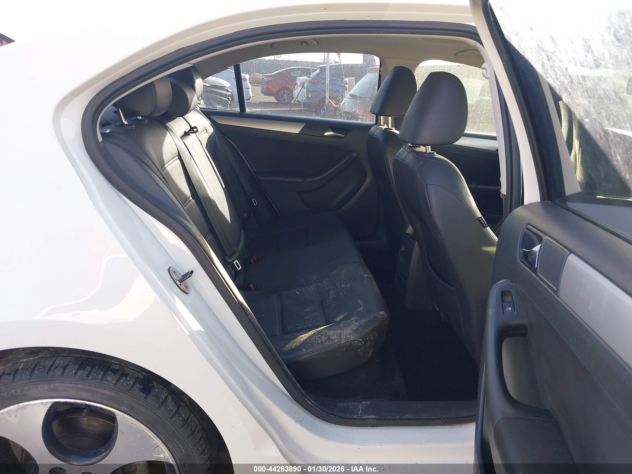 VOLKSWAGEN JETTA image 8