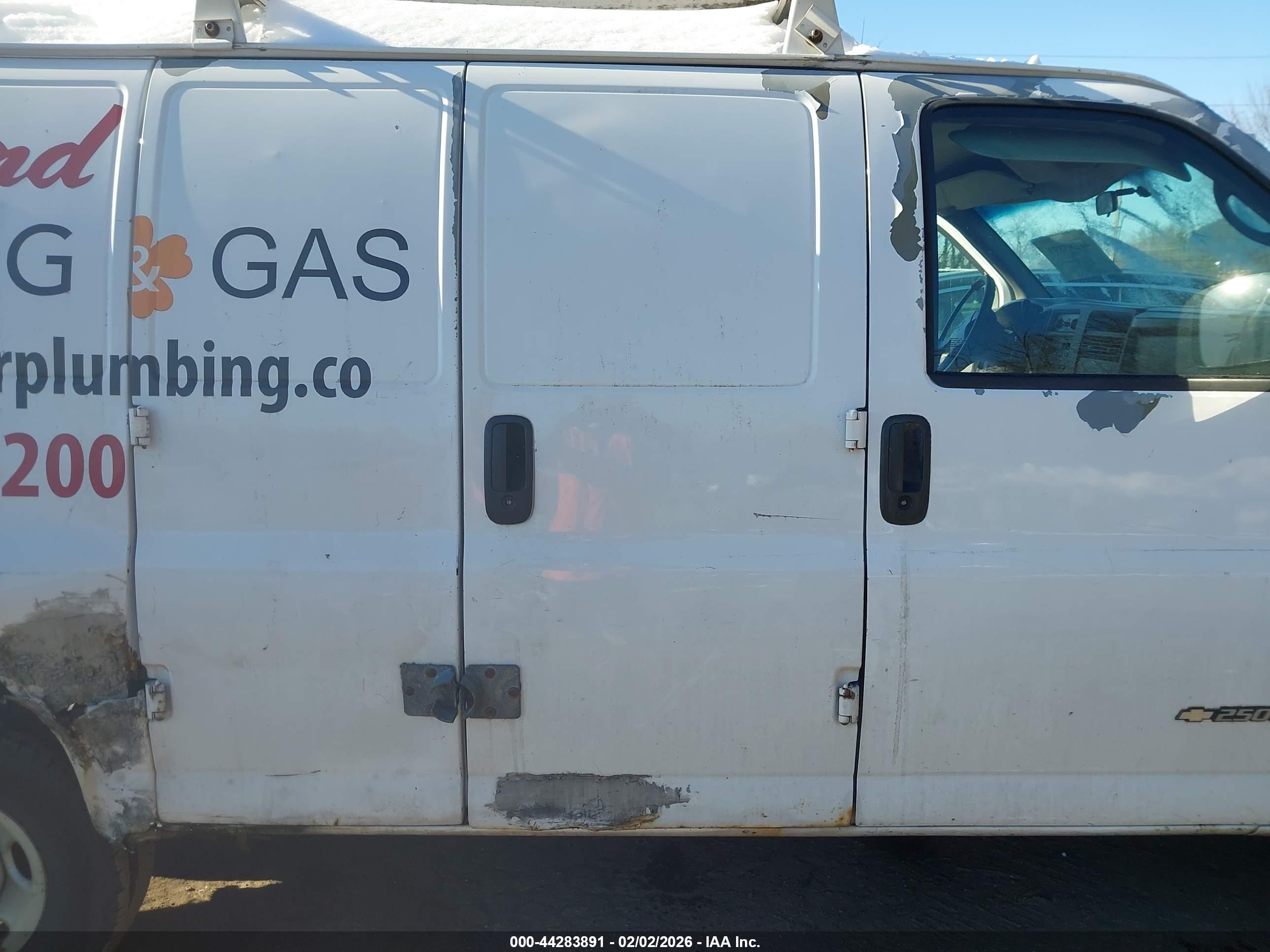 CHEVROLET EXPRESS image 8