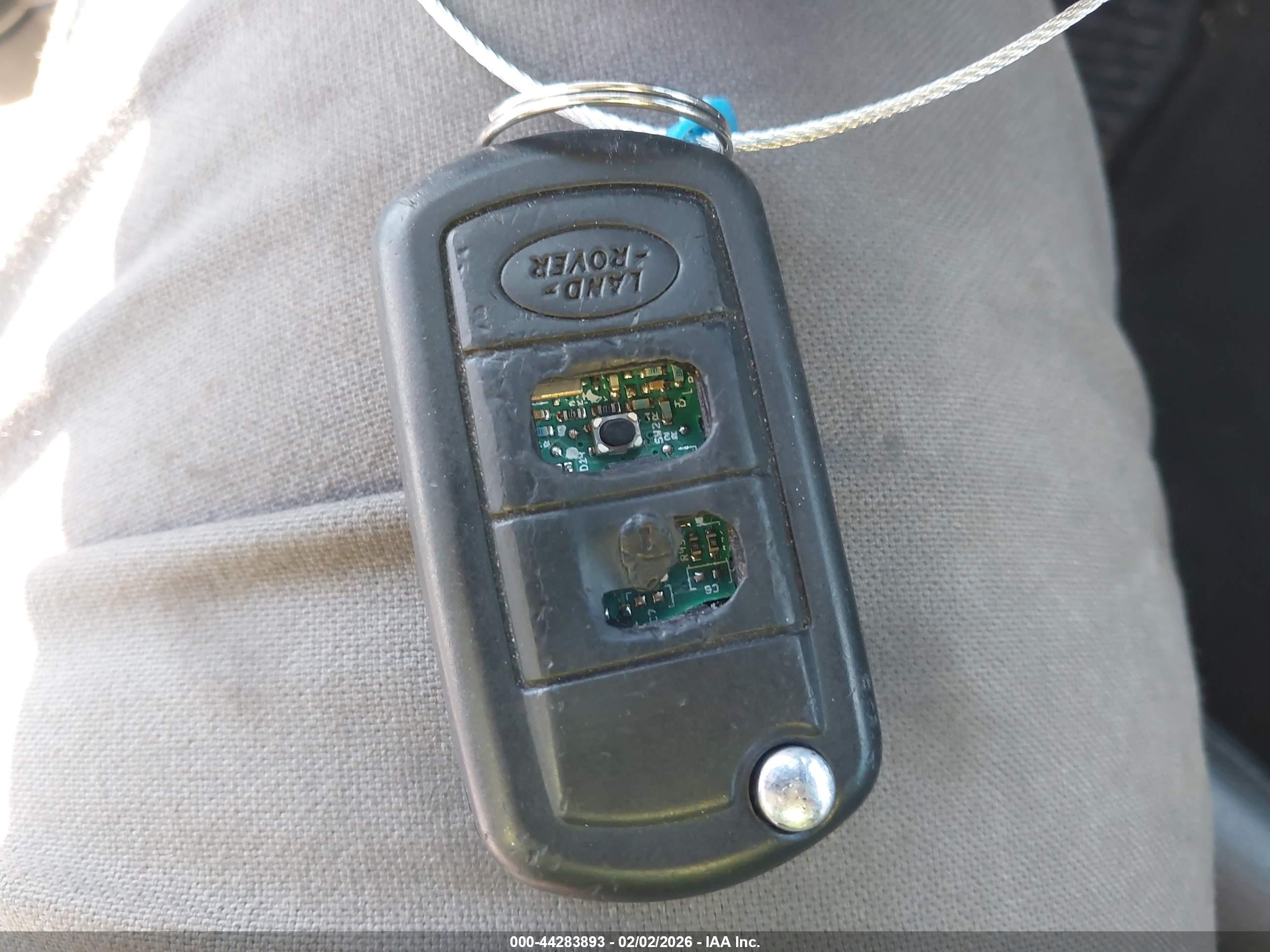 LAND ROVER image 11