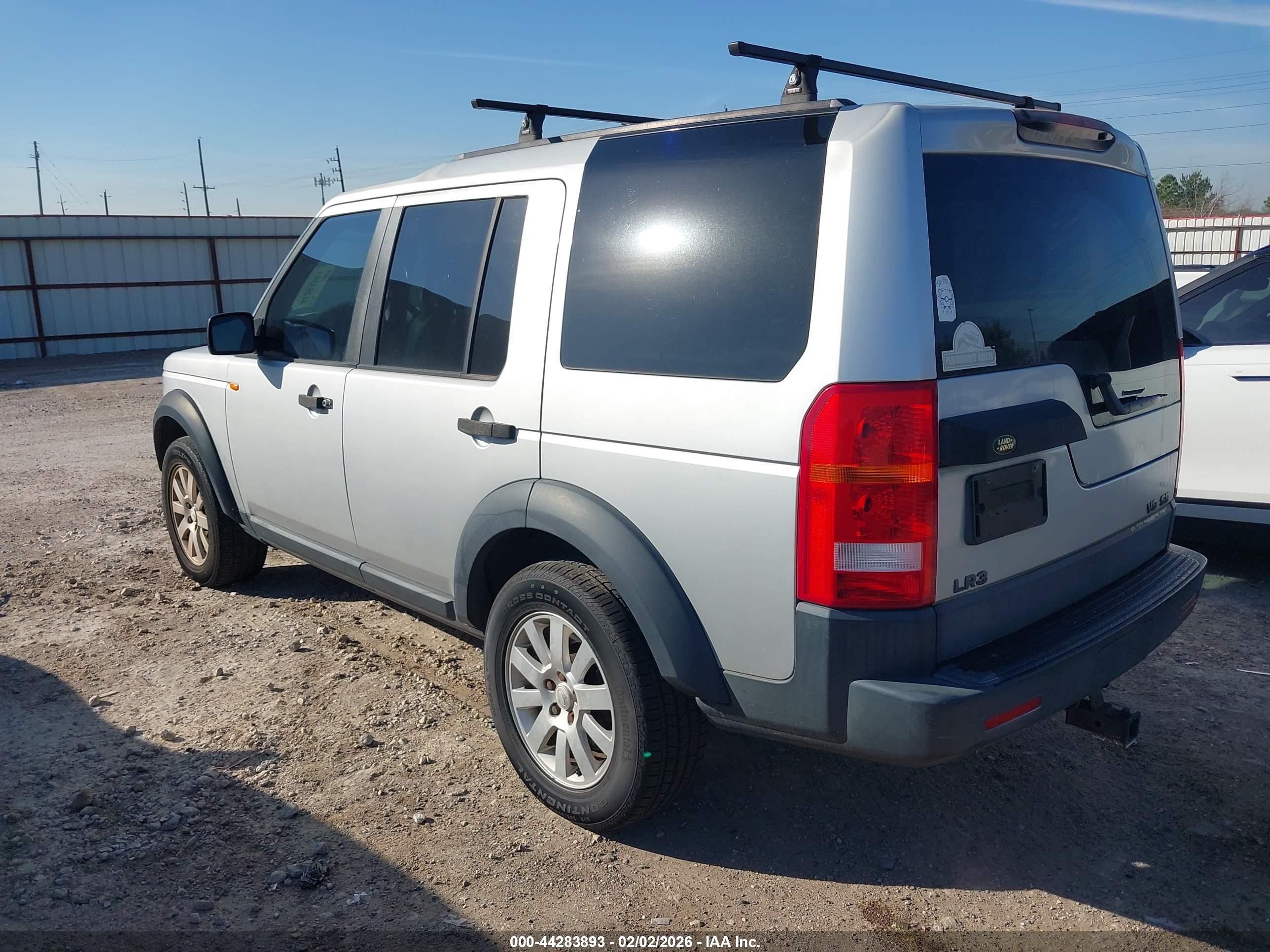 LAND ROVER image 3