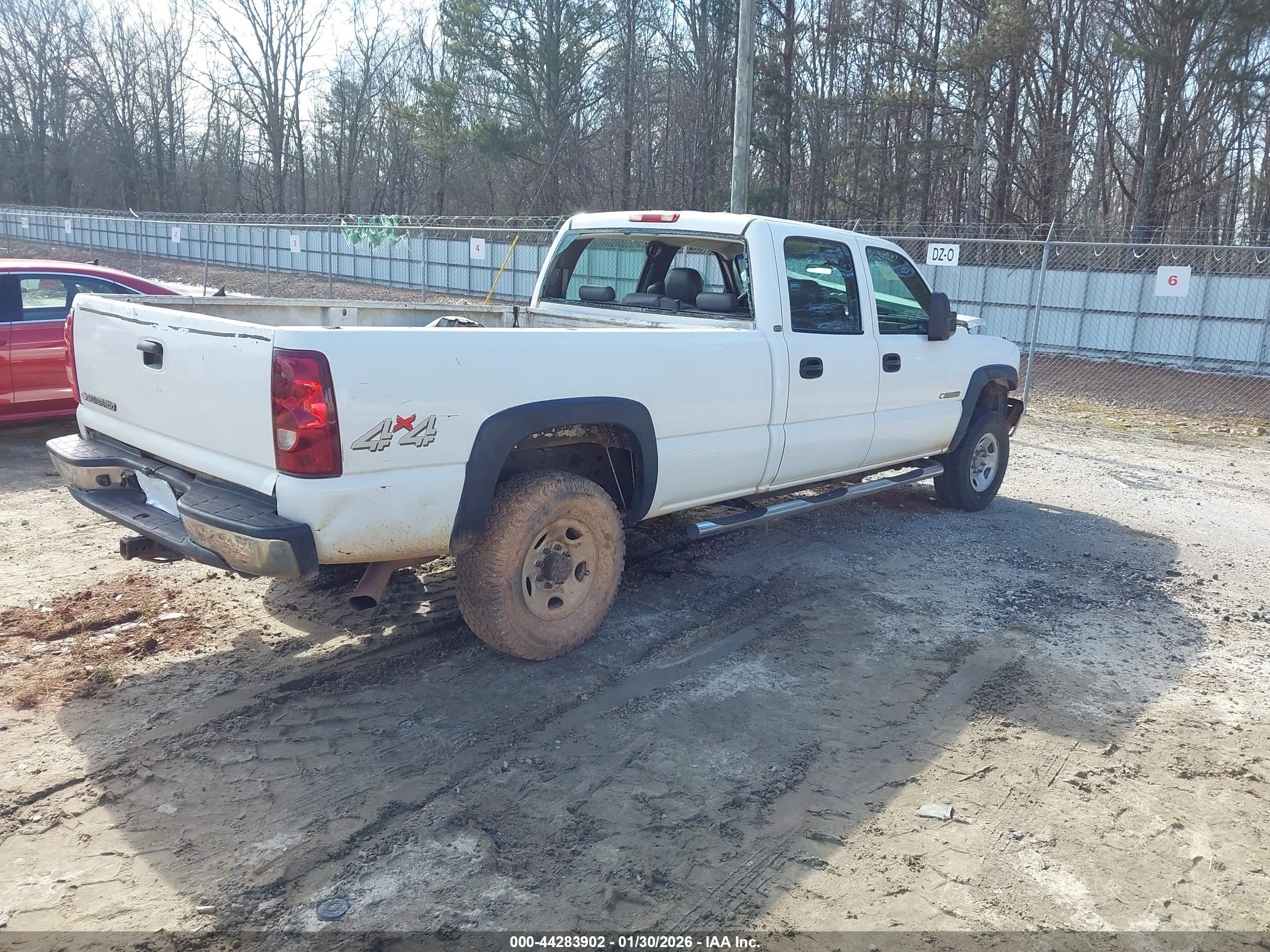 CHEVROLET SILVERADO image 4