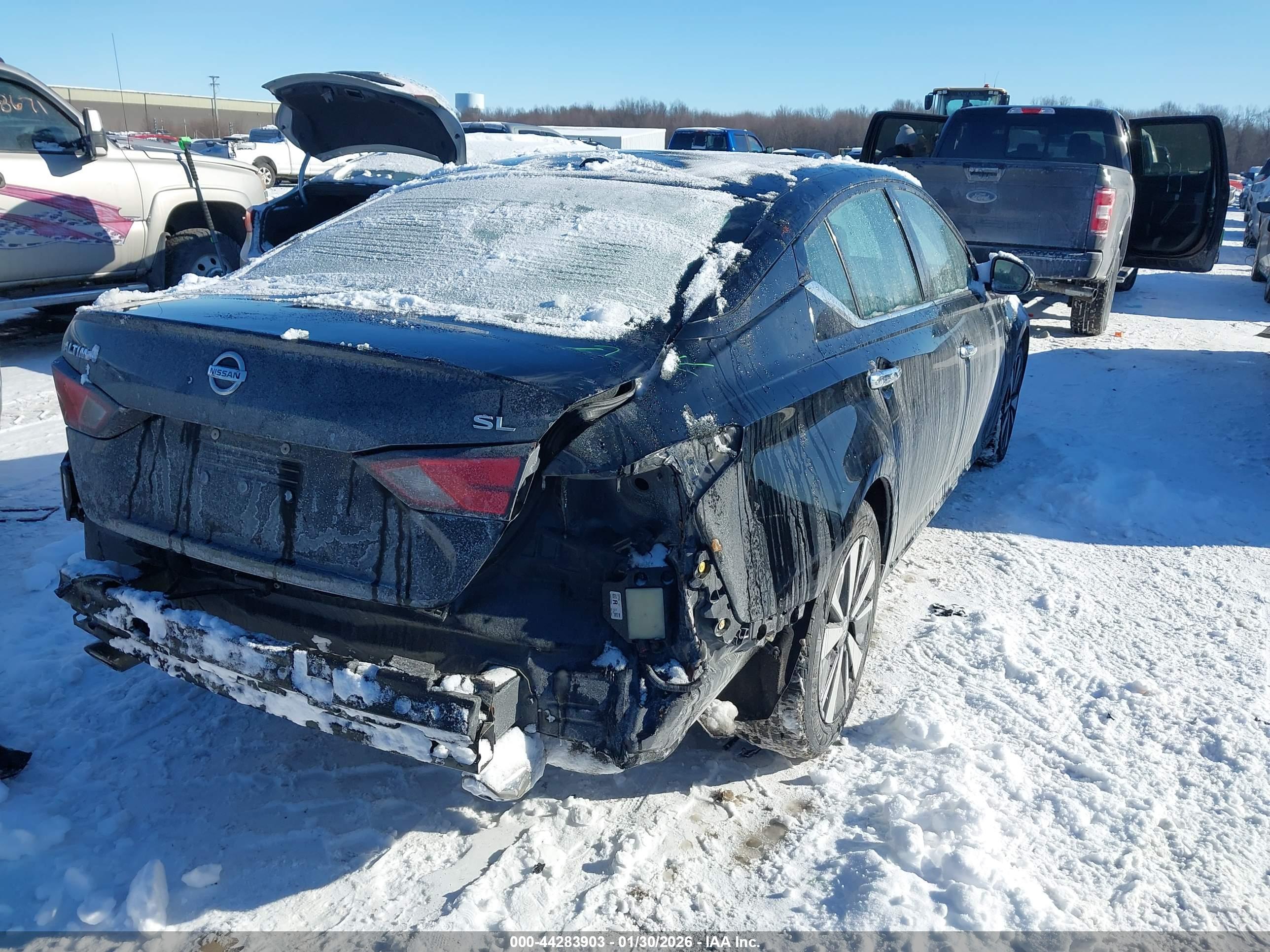 NISSAN ALTIMA image 4