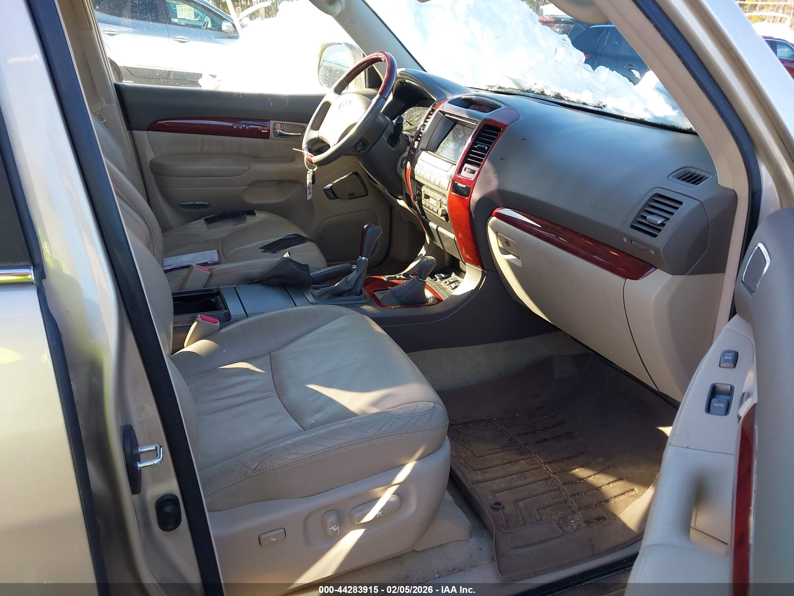 LEXUS GX image 5