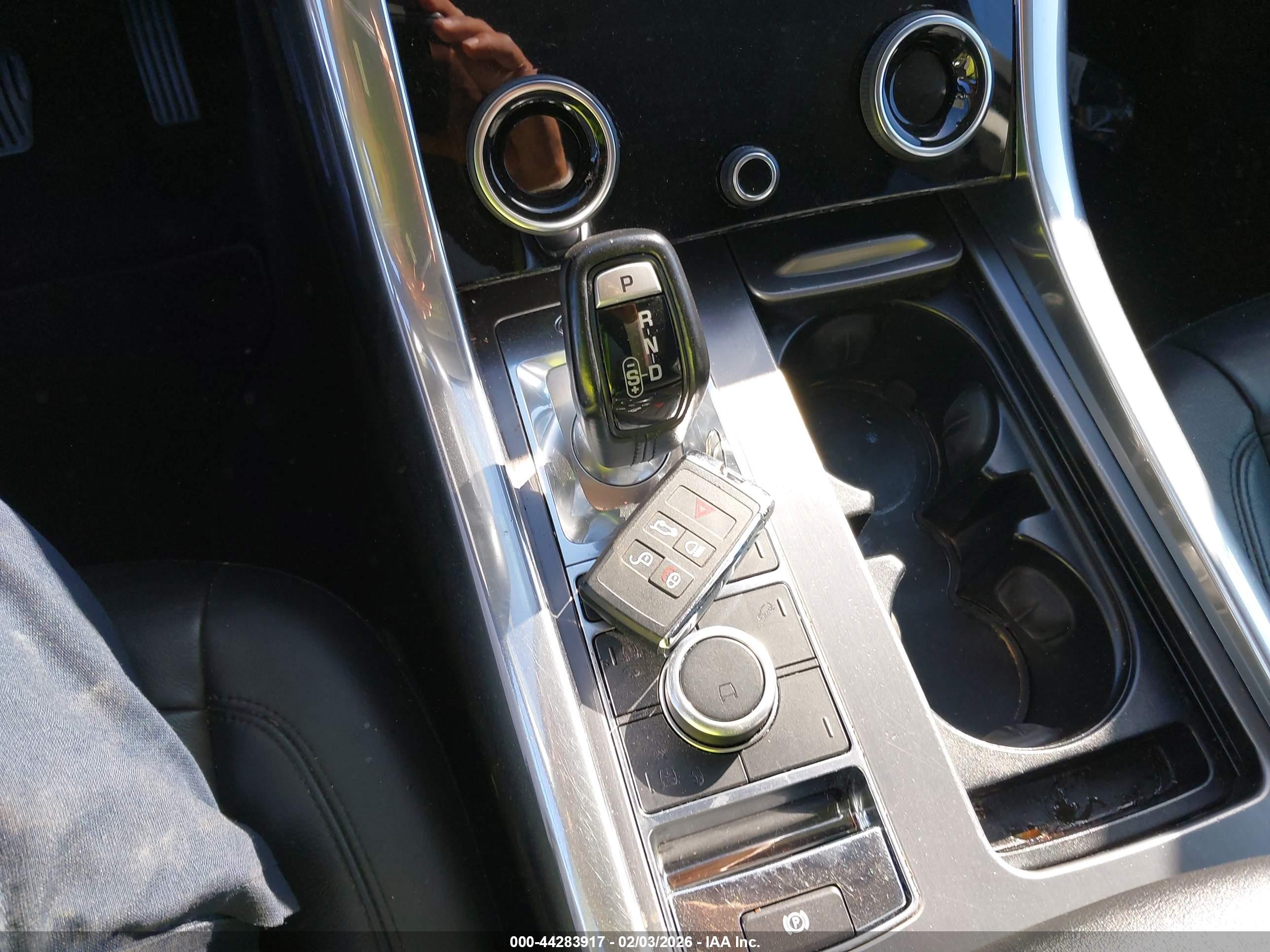 LAND ROVER image 11