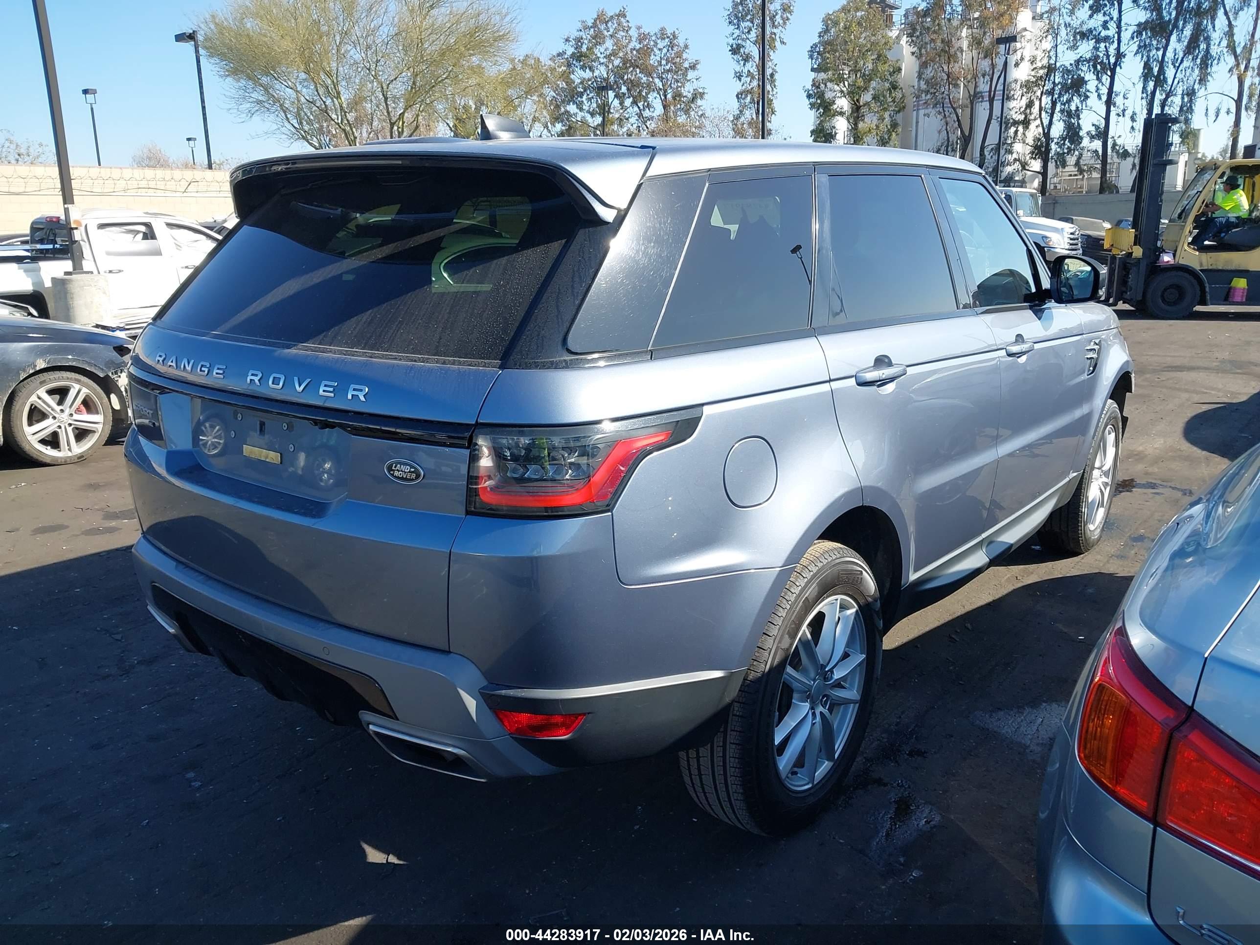 LAND ROVER image 4
