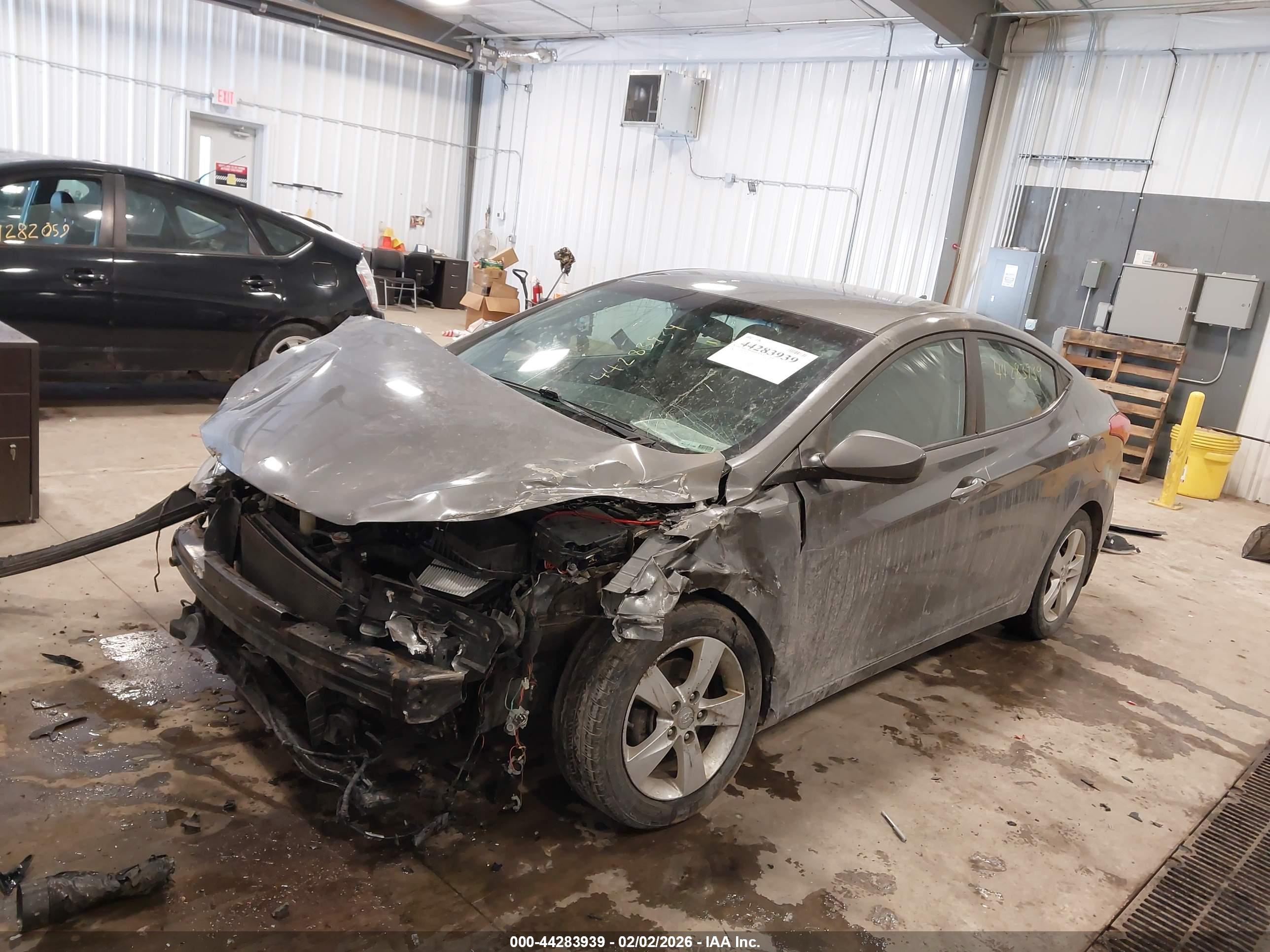 HYUNDAI ELANTRA image 2