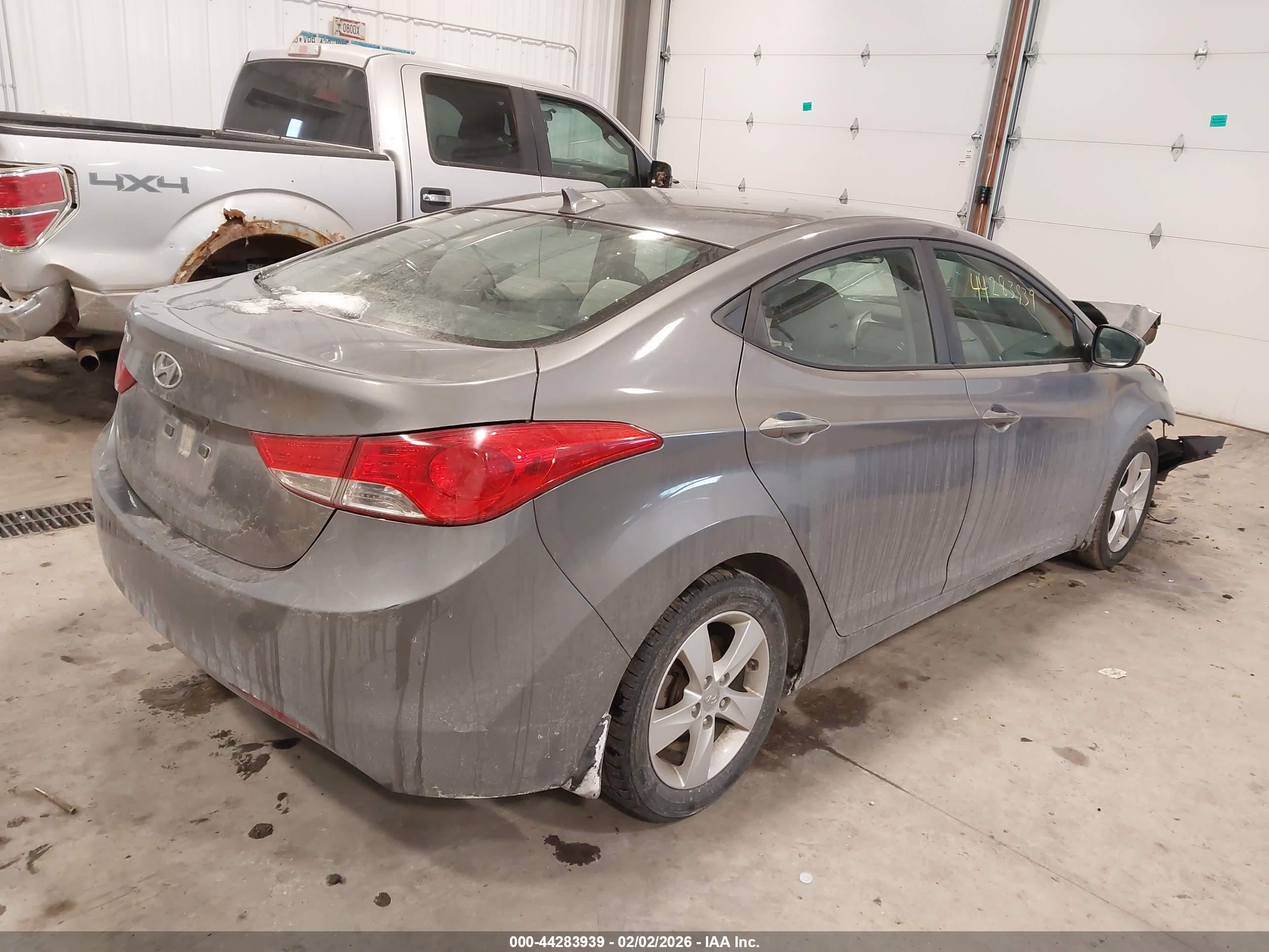 HYUNDAI ELANTRA image 4