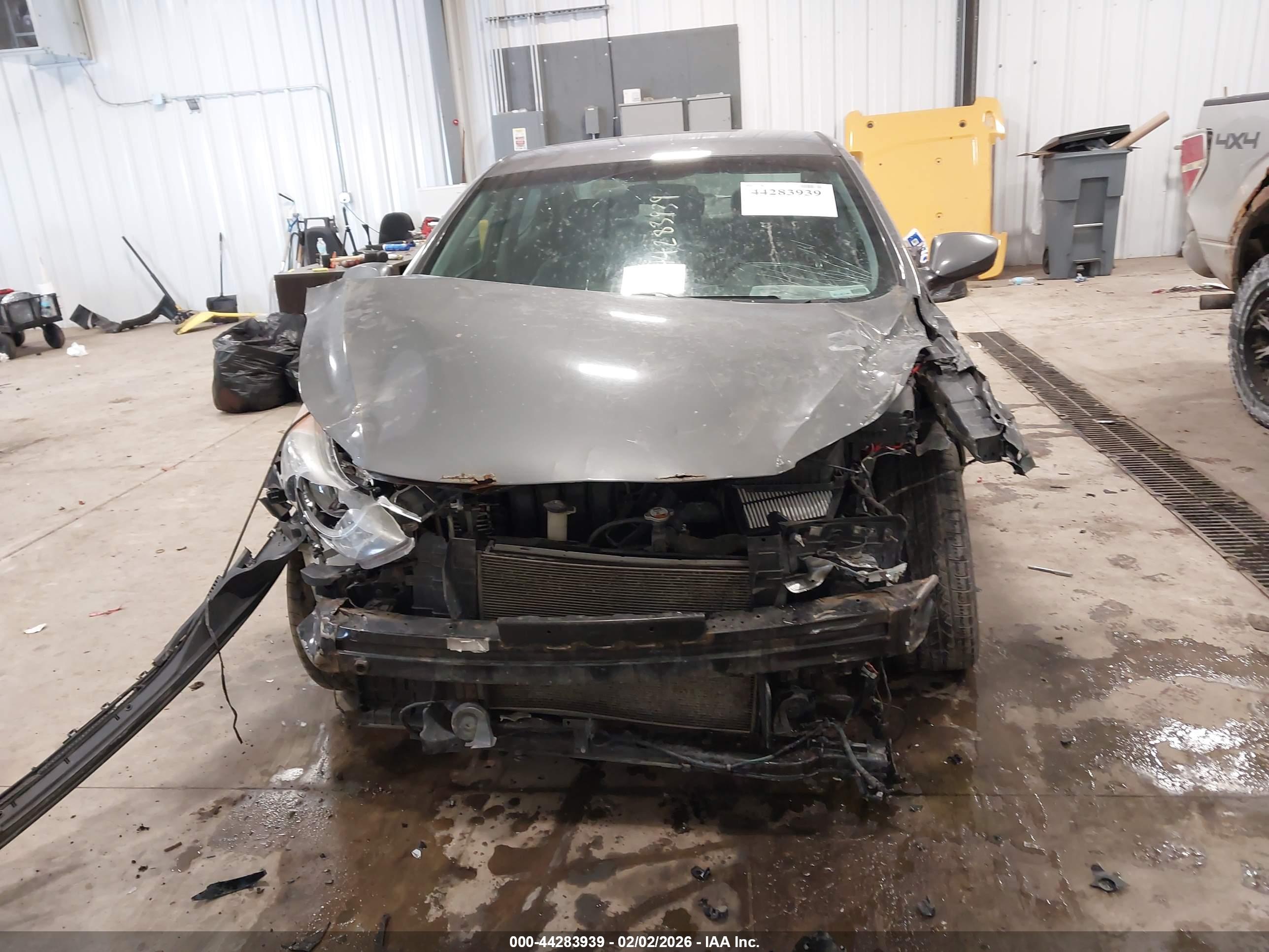 HYUNDAI ELANTRA image 6
