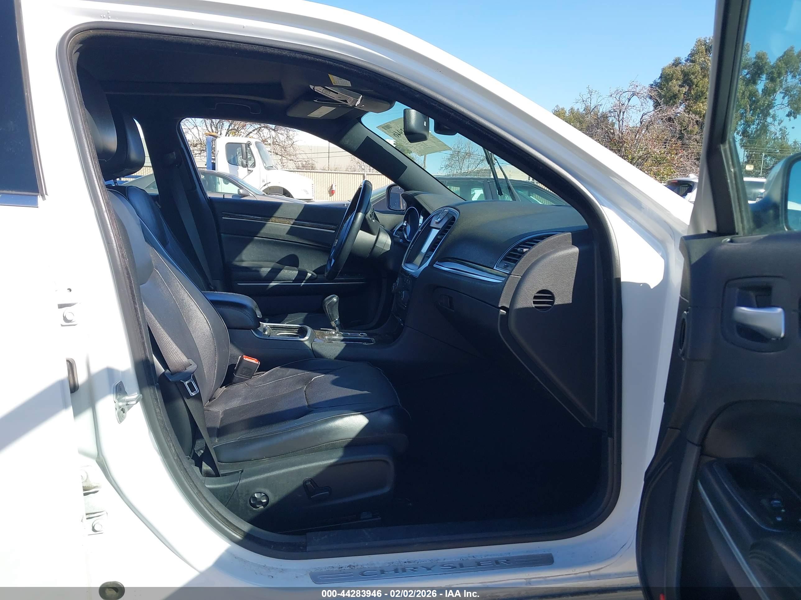 CHRYSLER 300C image 5