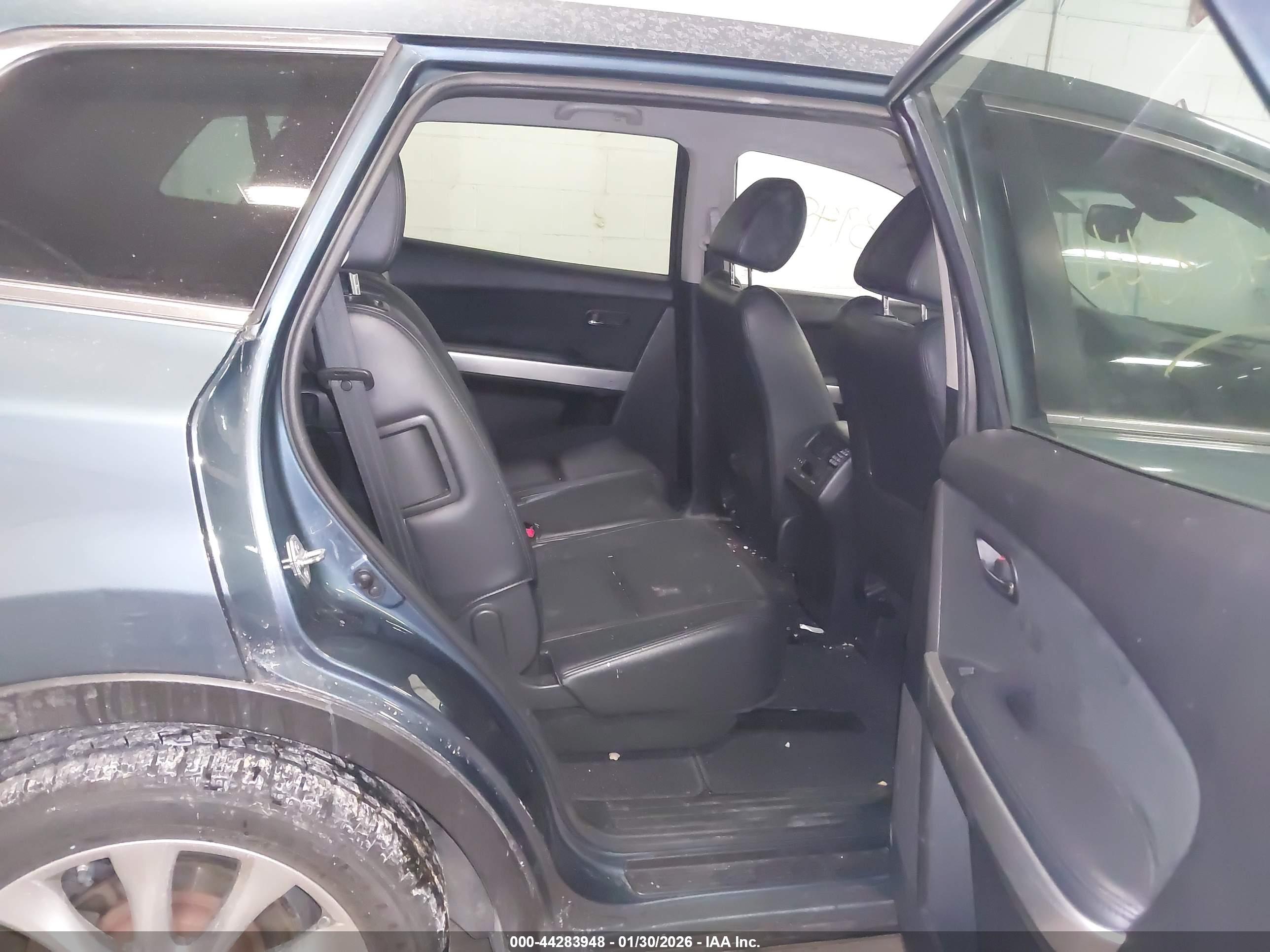 MAZDA CX-9 image 8