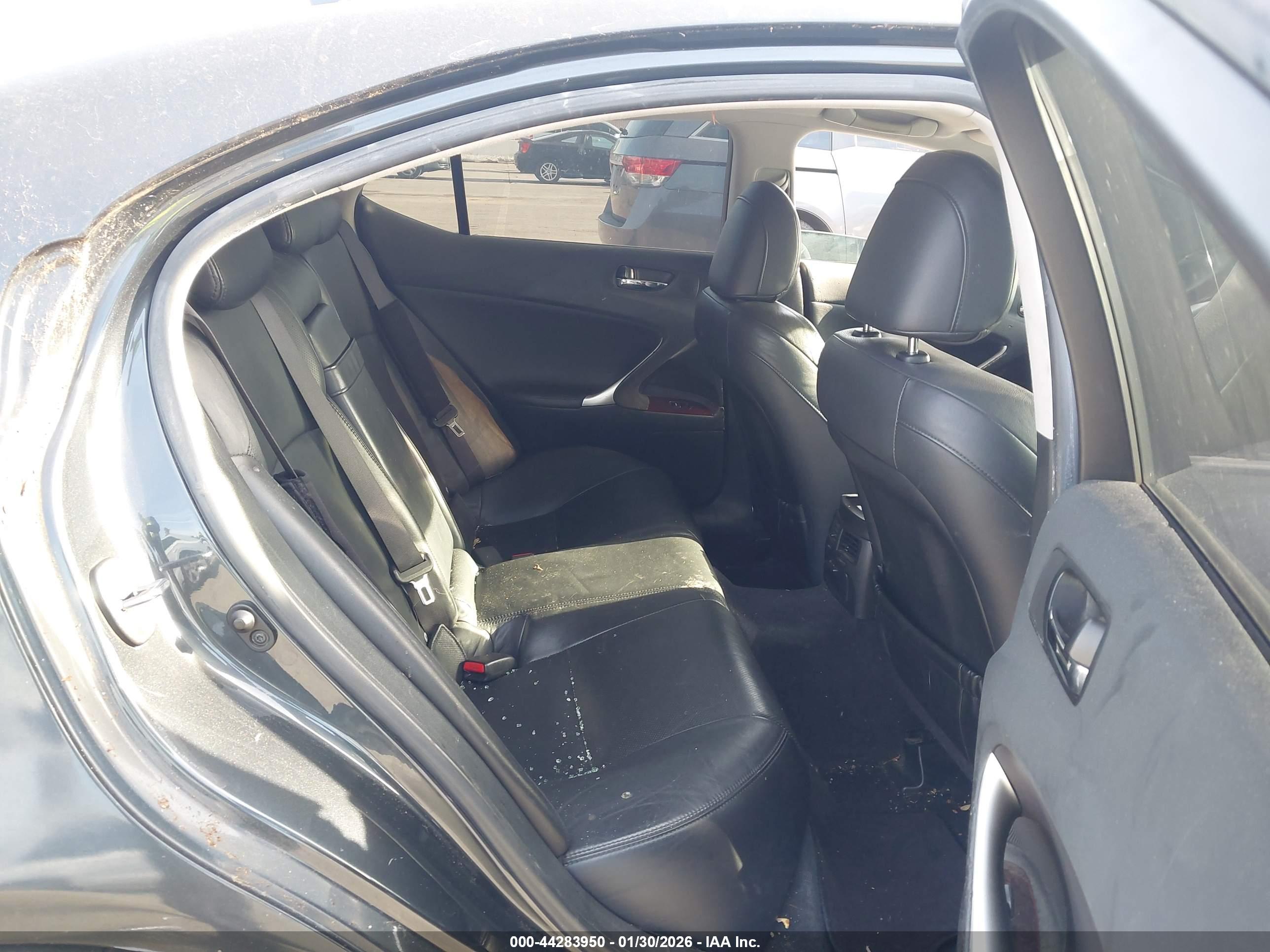 LEXUS IS image 8