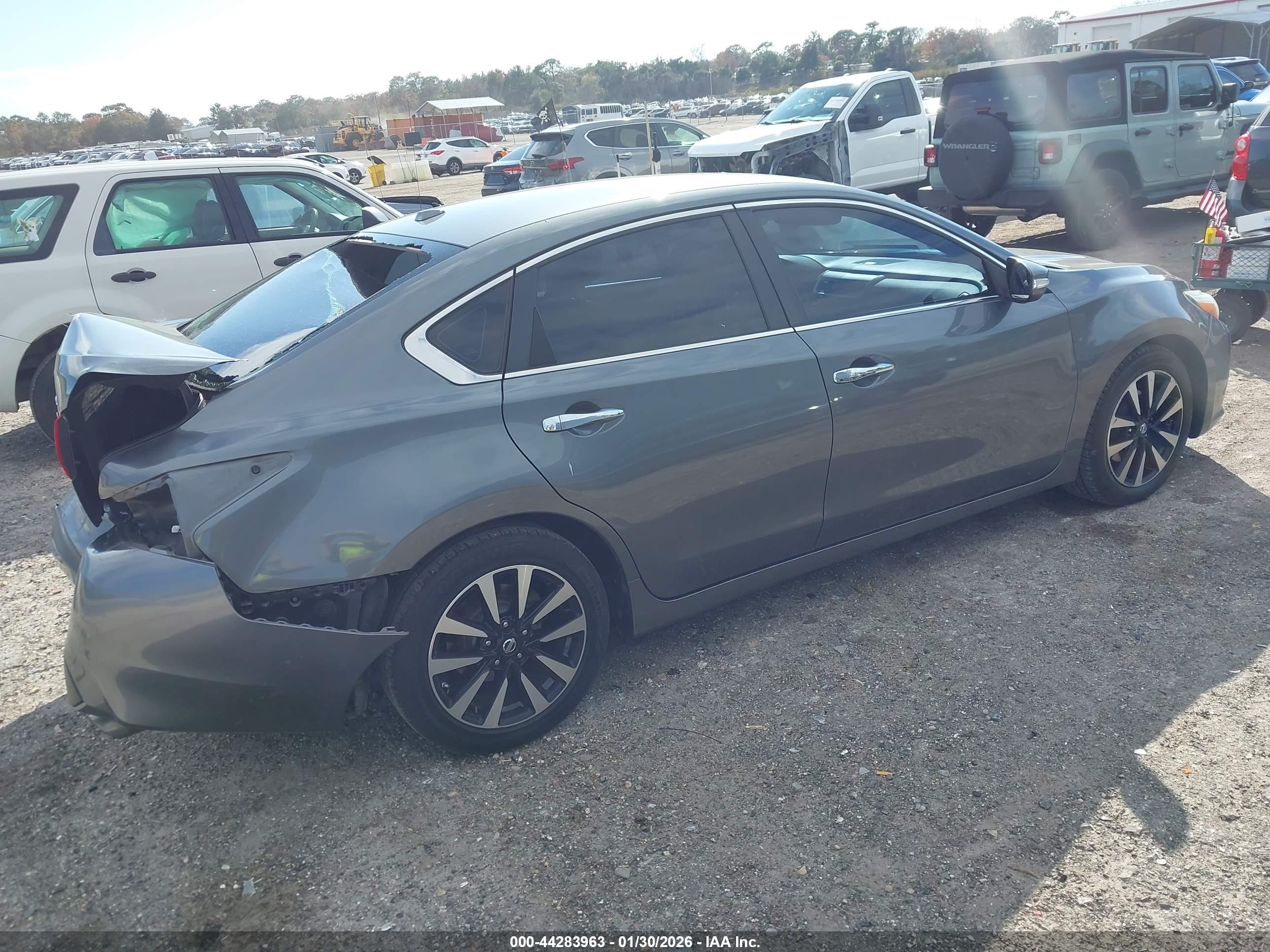 NISSAN ALTIMA image 4