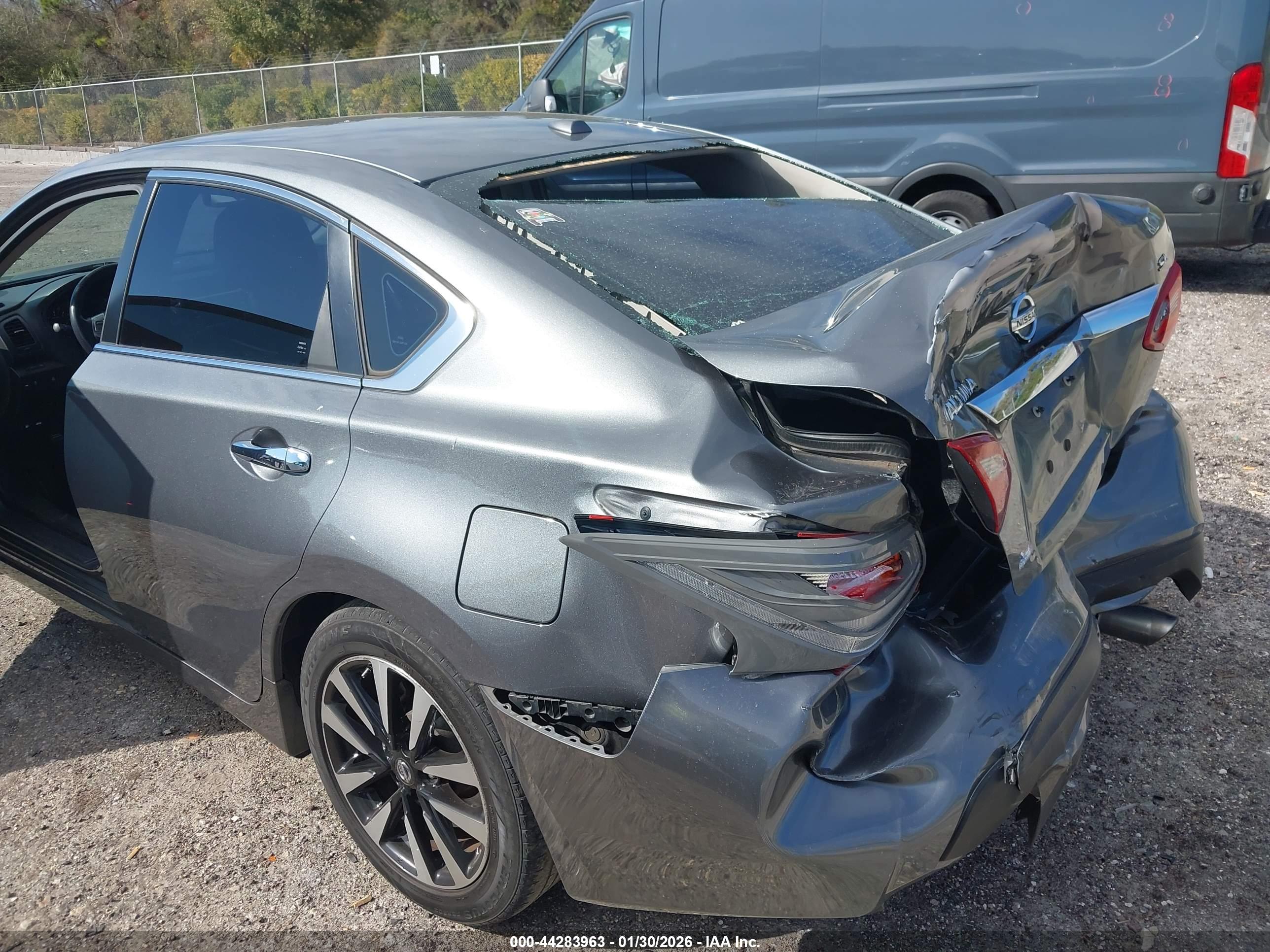 NISSAN ALTIMA image 6