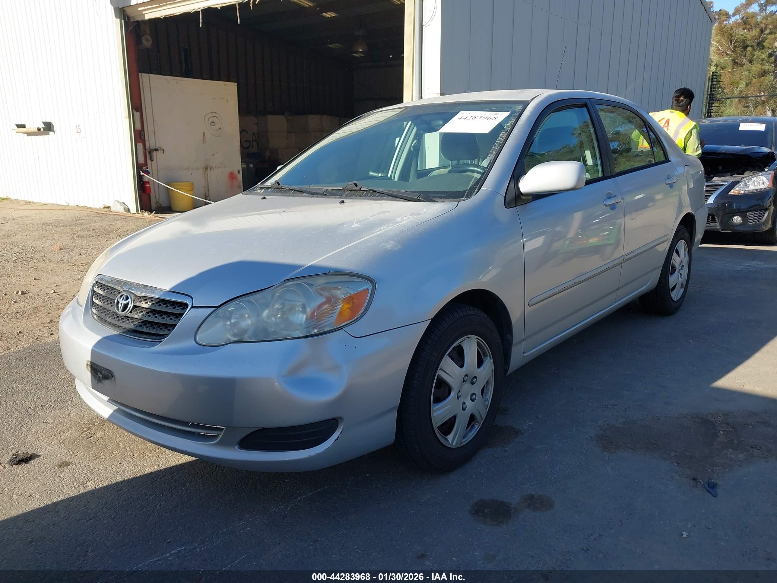 TOYOTA COROLLA image 2