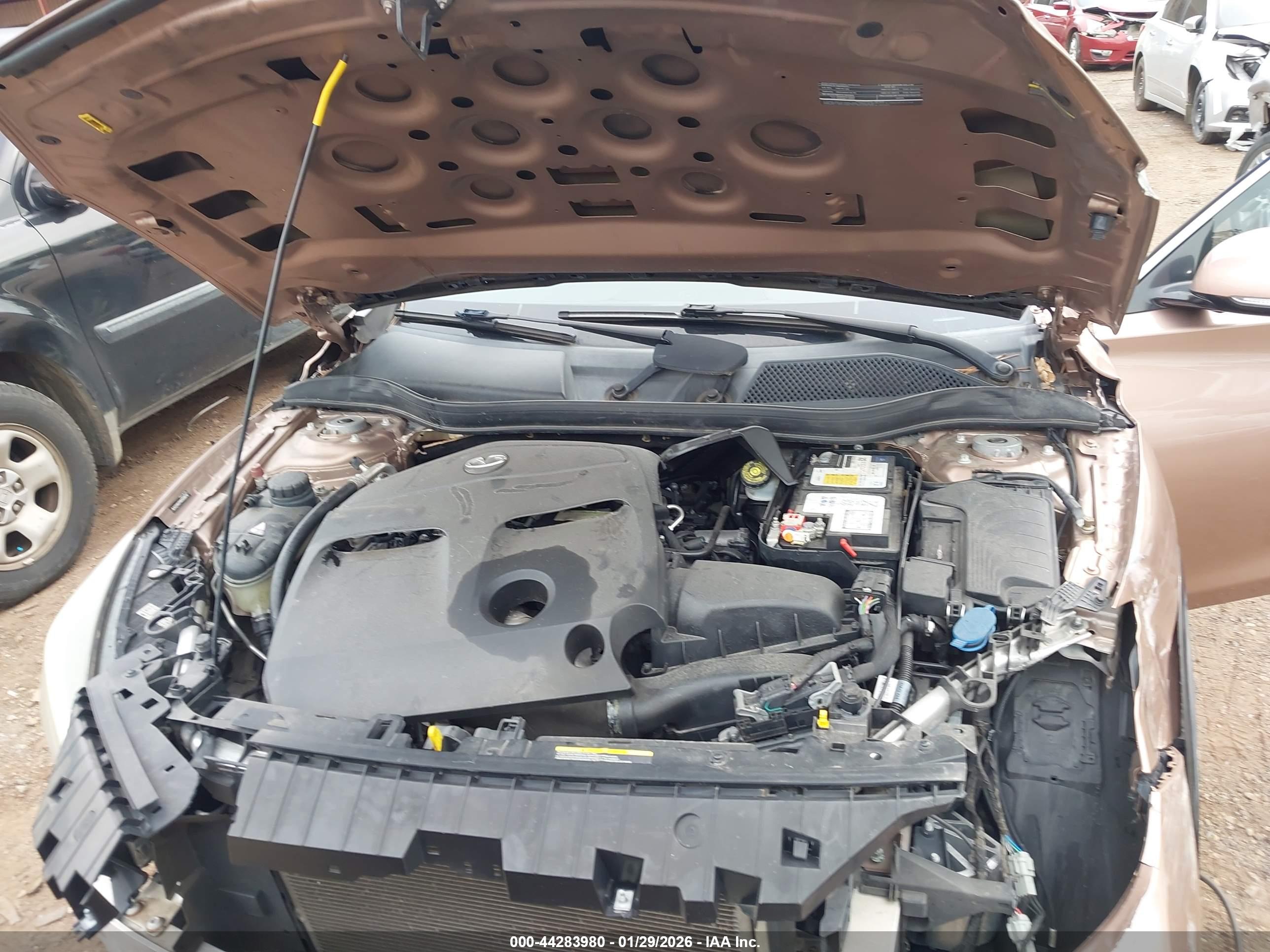 INFINITI QX30 image 10