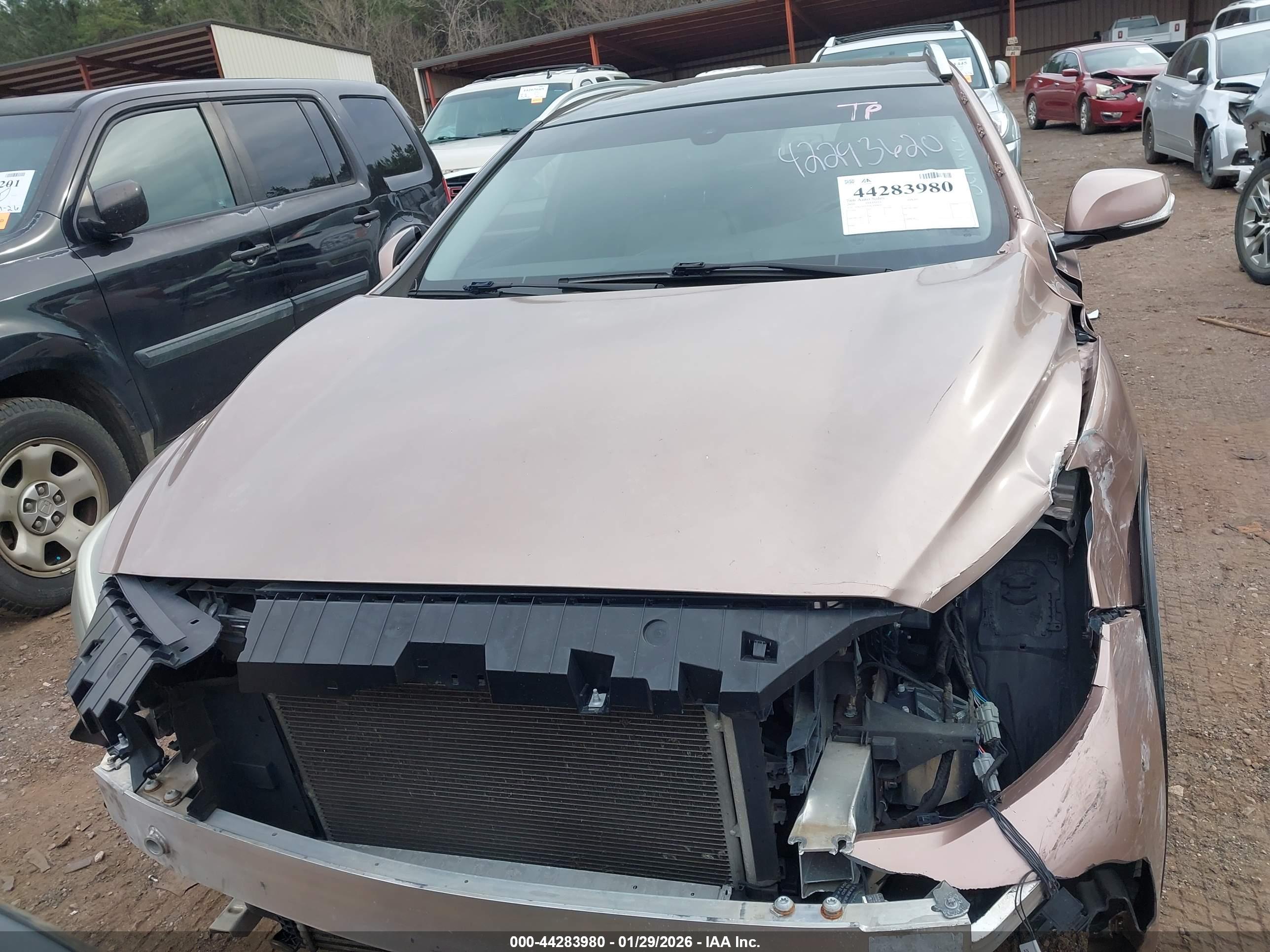 INFINITI QX30 image 6