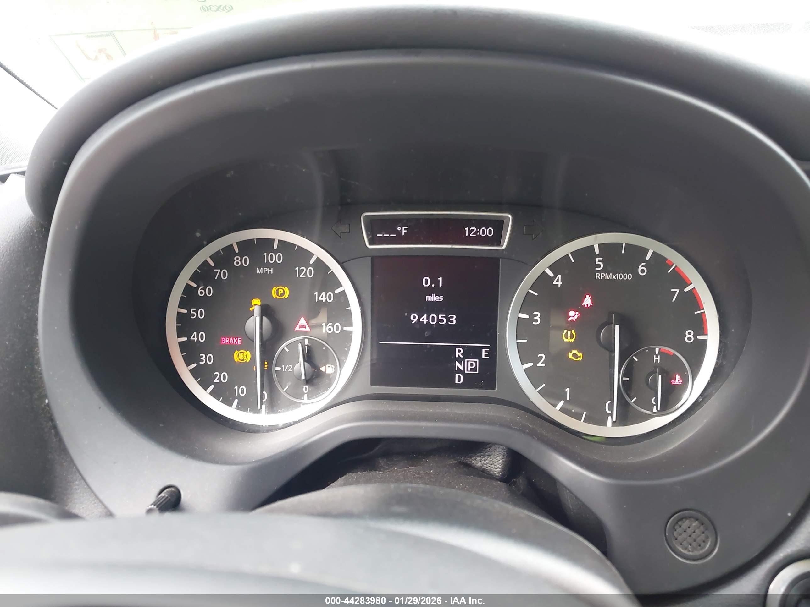 INFINITI QX30 image 7