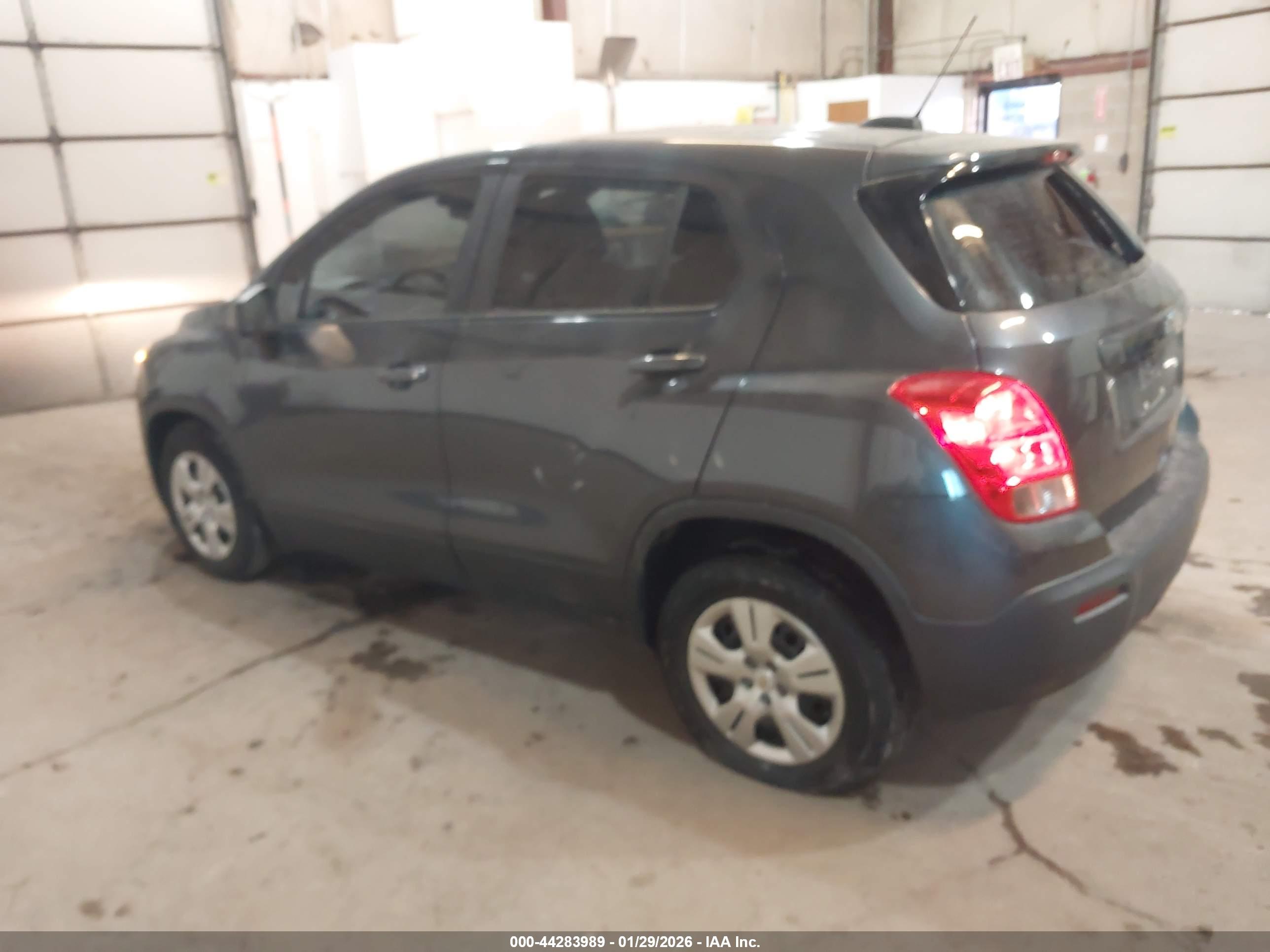 CHEVROLET TRAX image 3