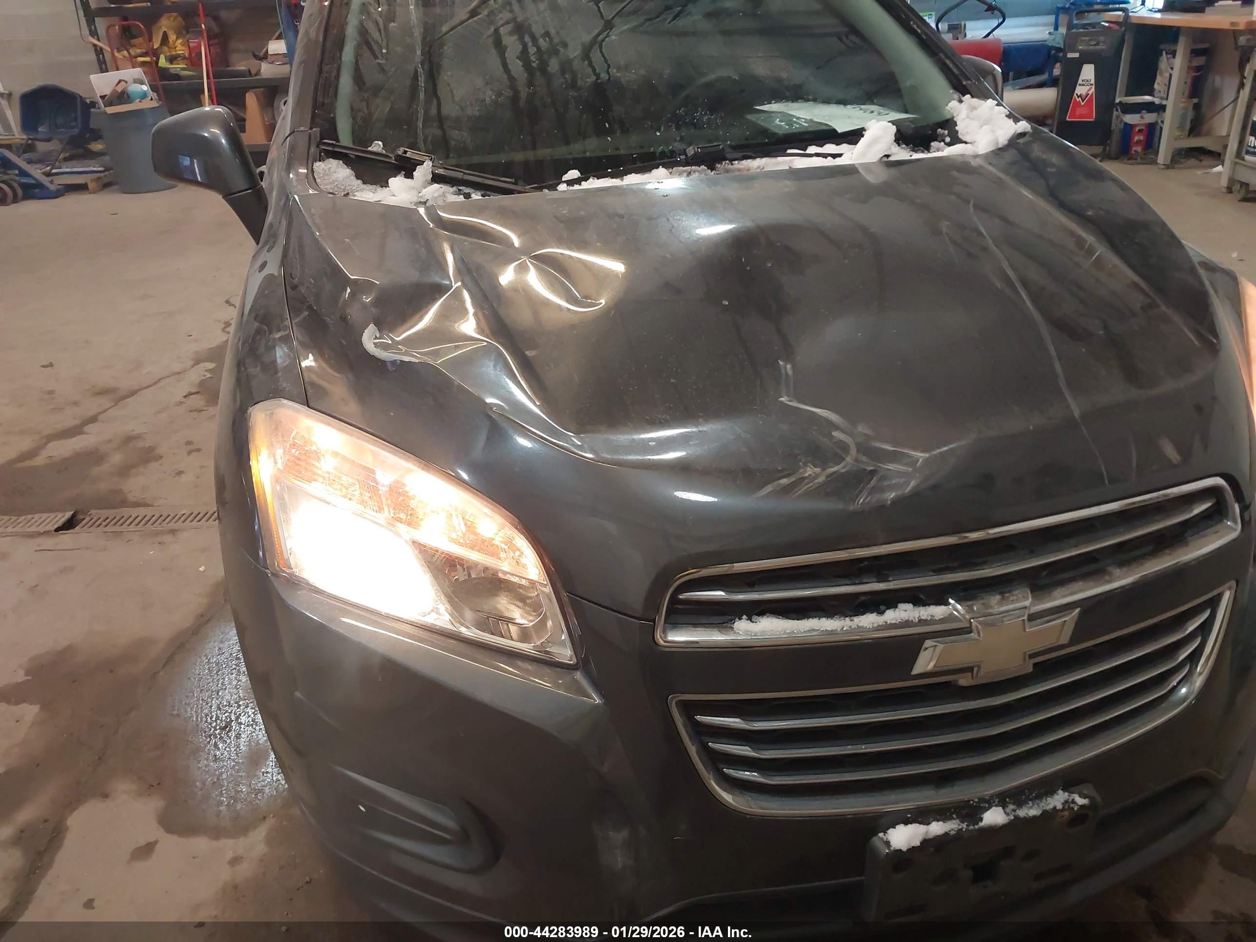 CHEVROLET TRAX image 6