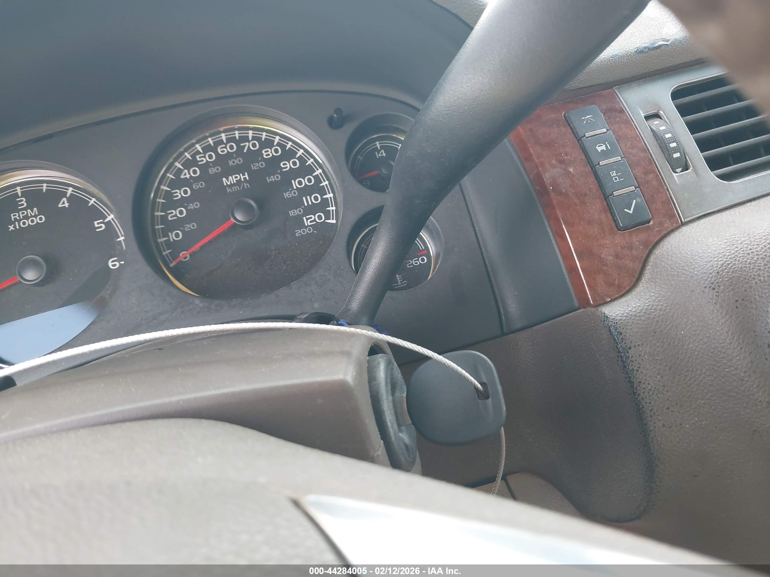 GMC YUKON image 11