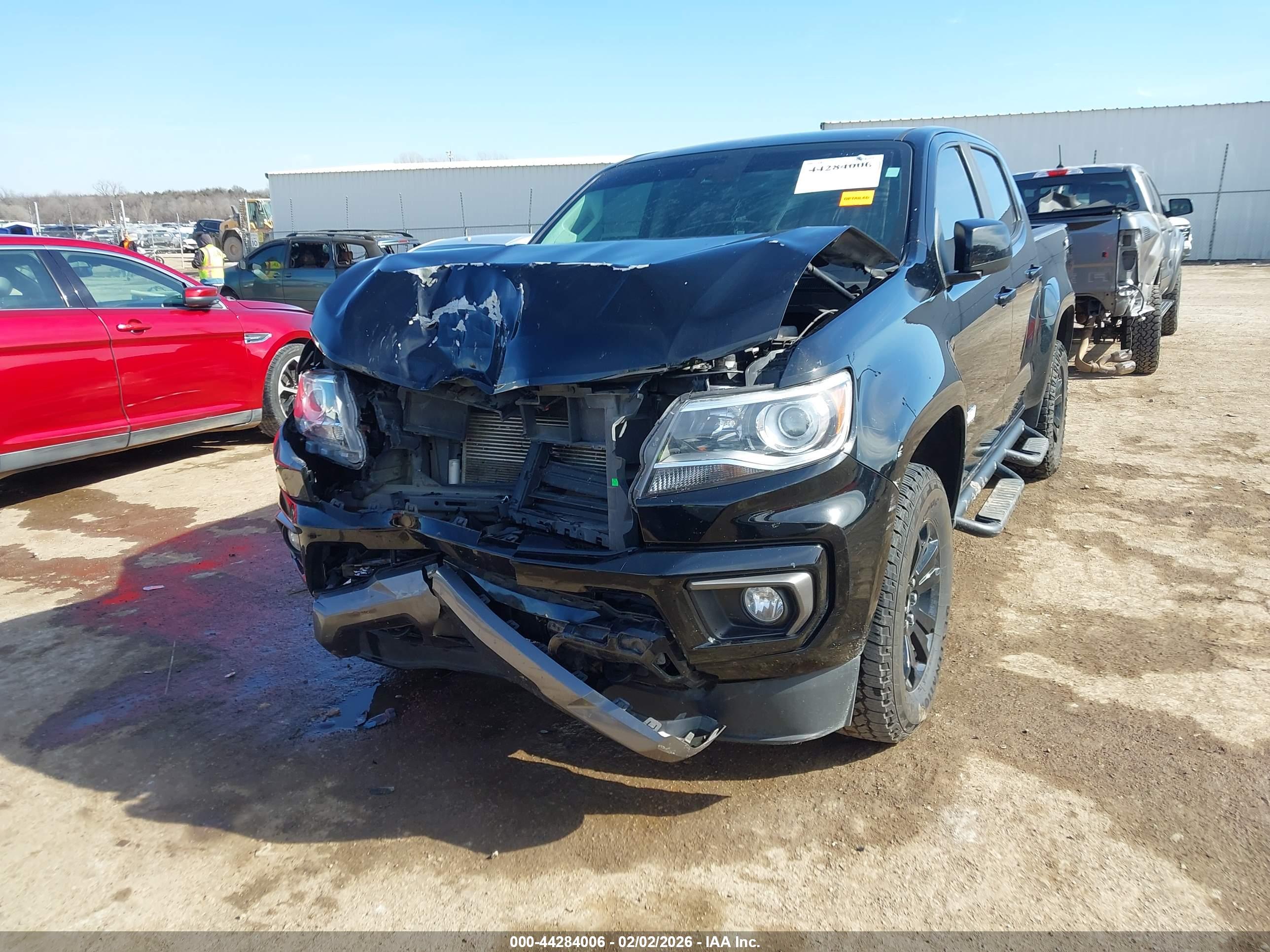 CHEVROLET COLORADO image 2