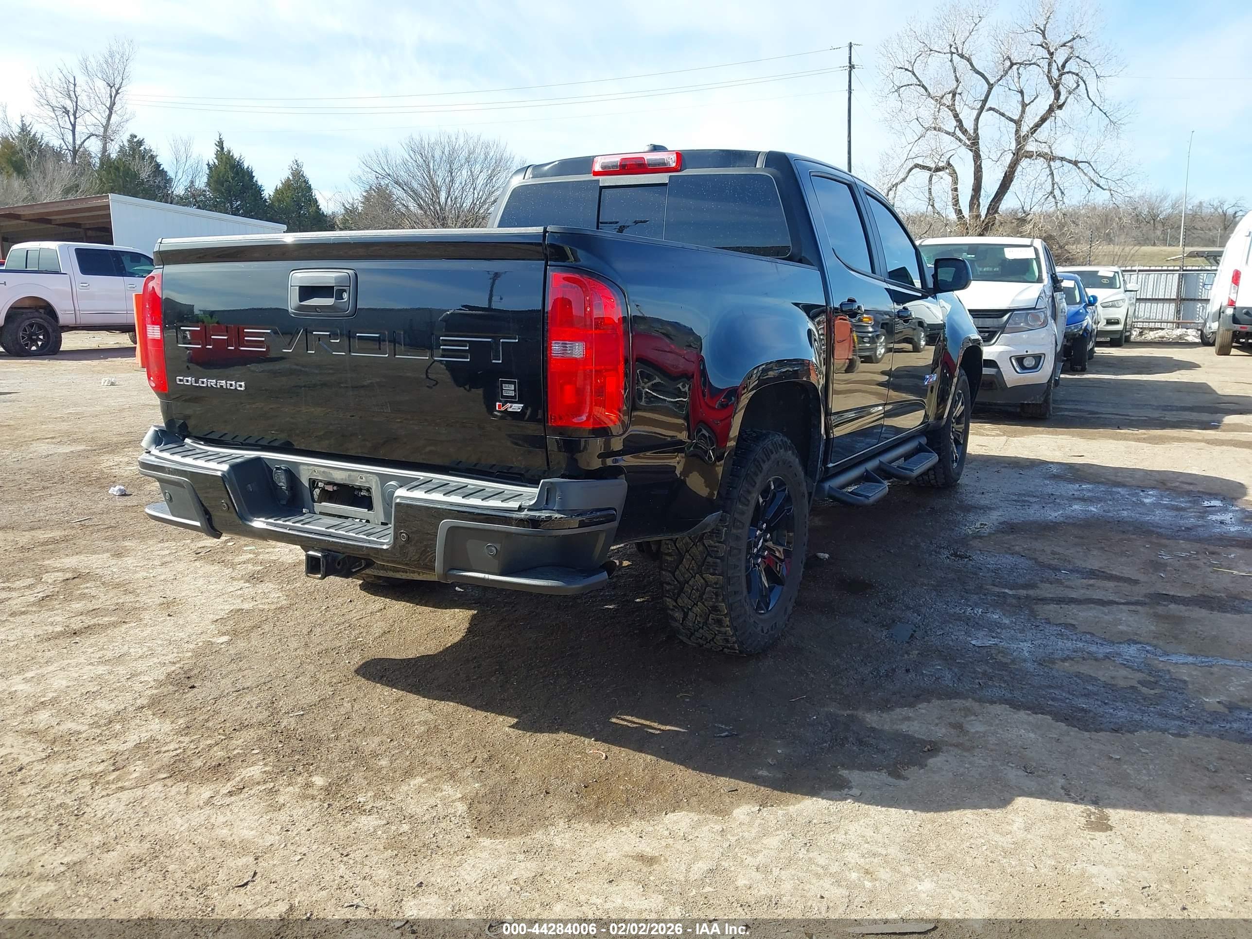 CHEVROLET COLORADO image 4