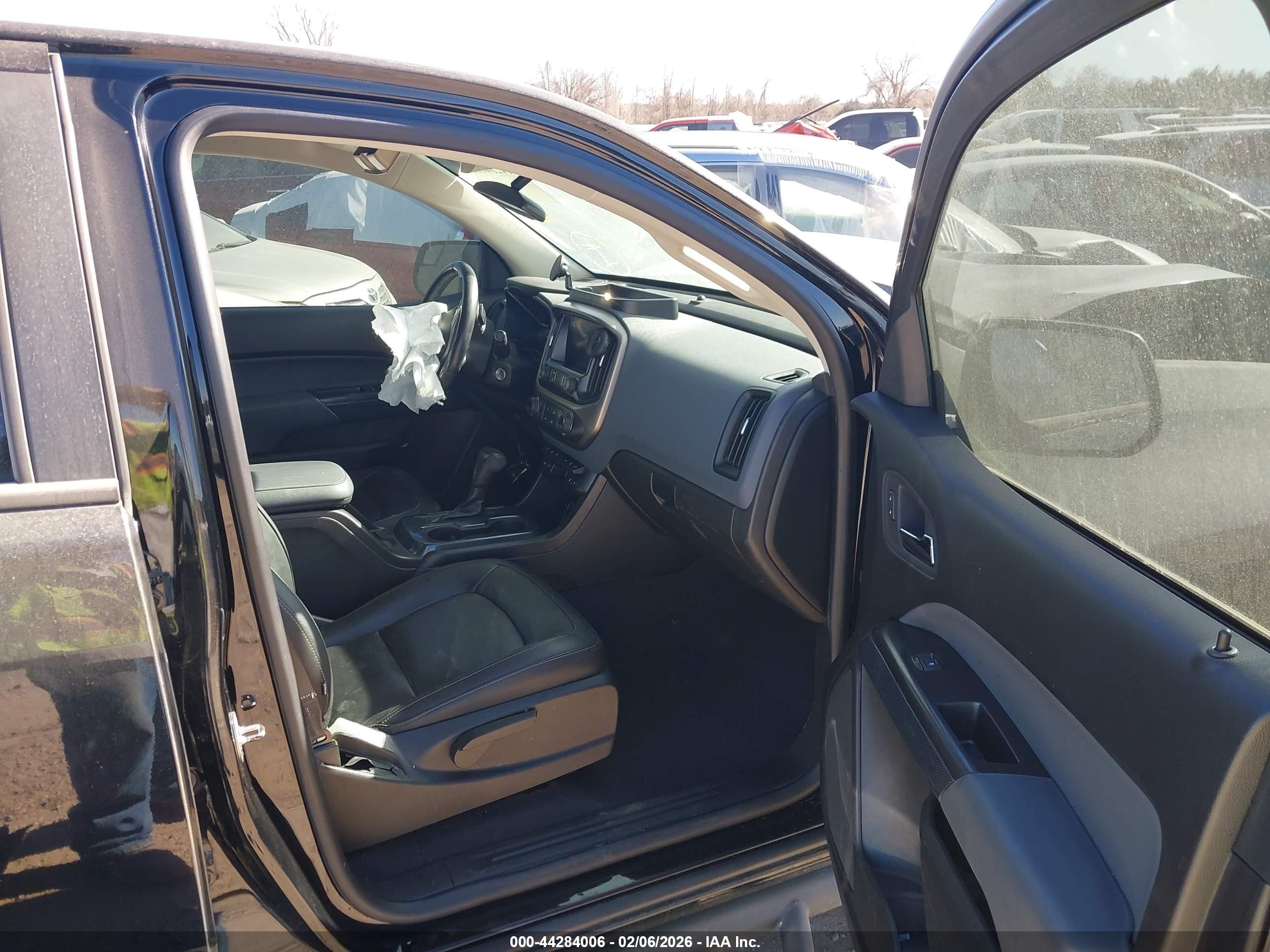 CHEVROLET COLORADO image 5