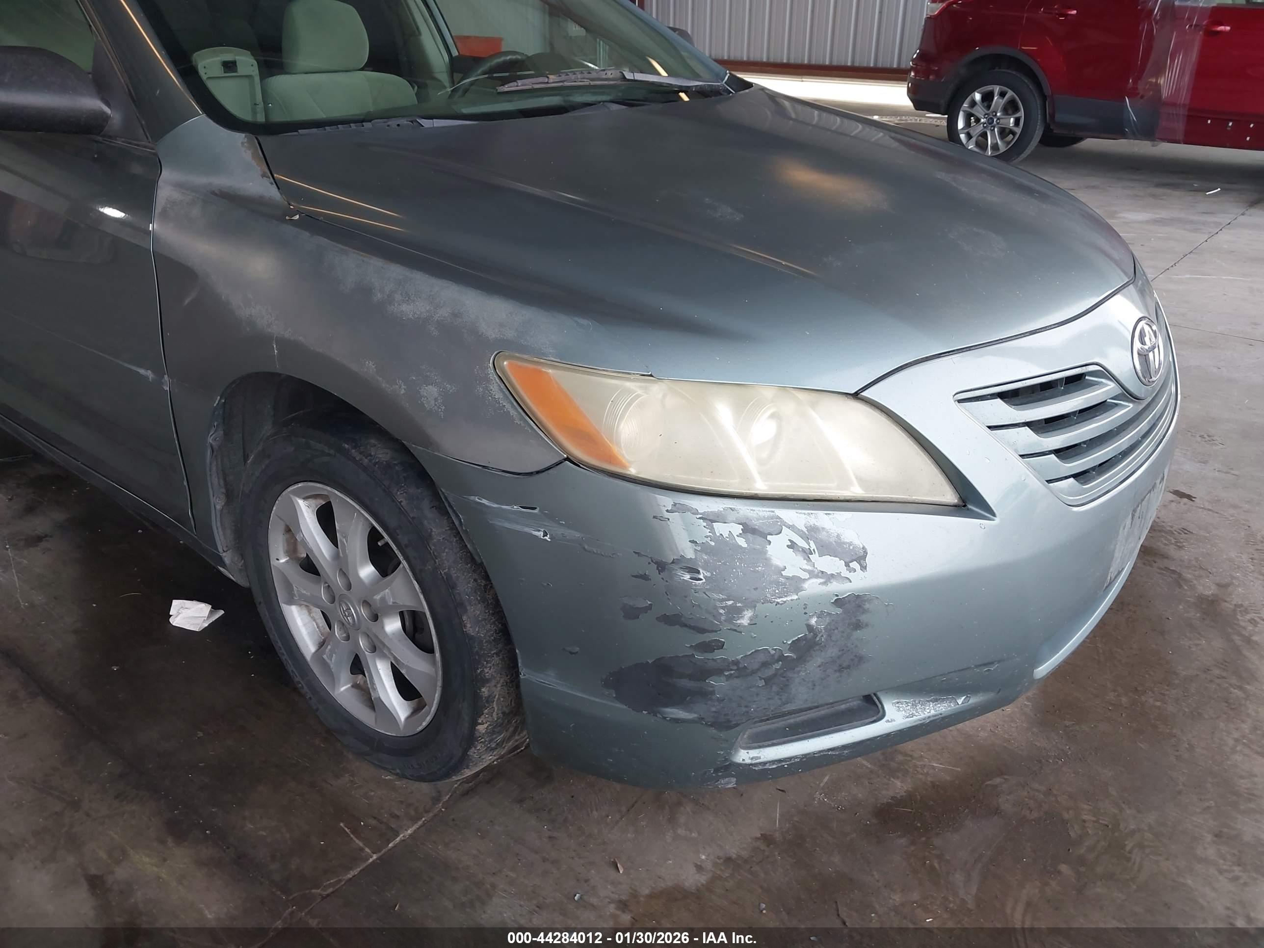 TOYOTA CAMRY image 6