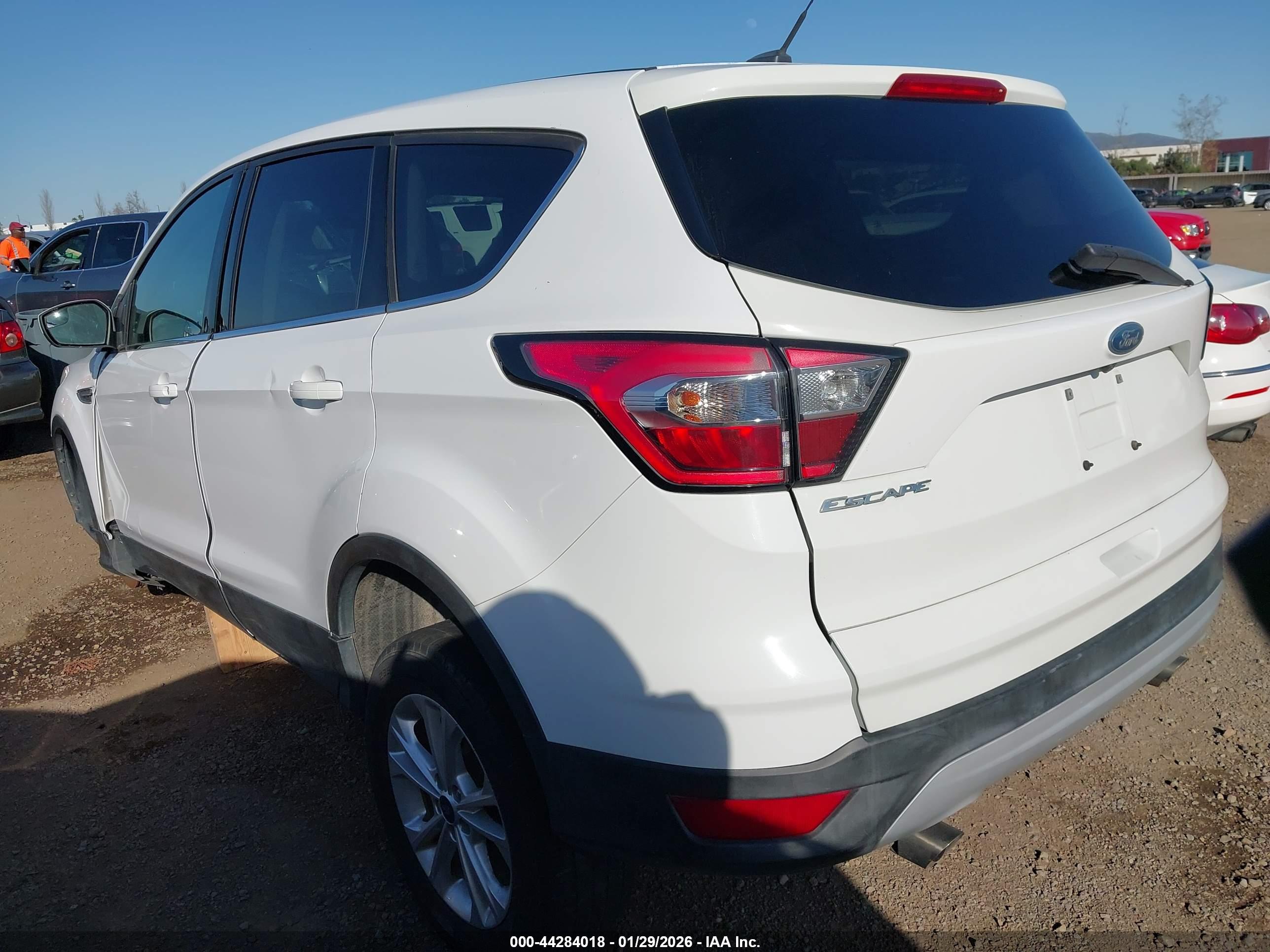 FORD ESCAPE image 3