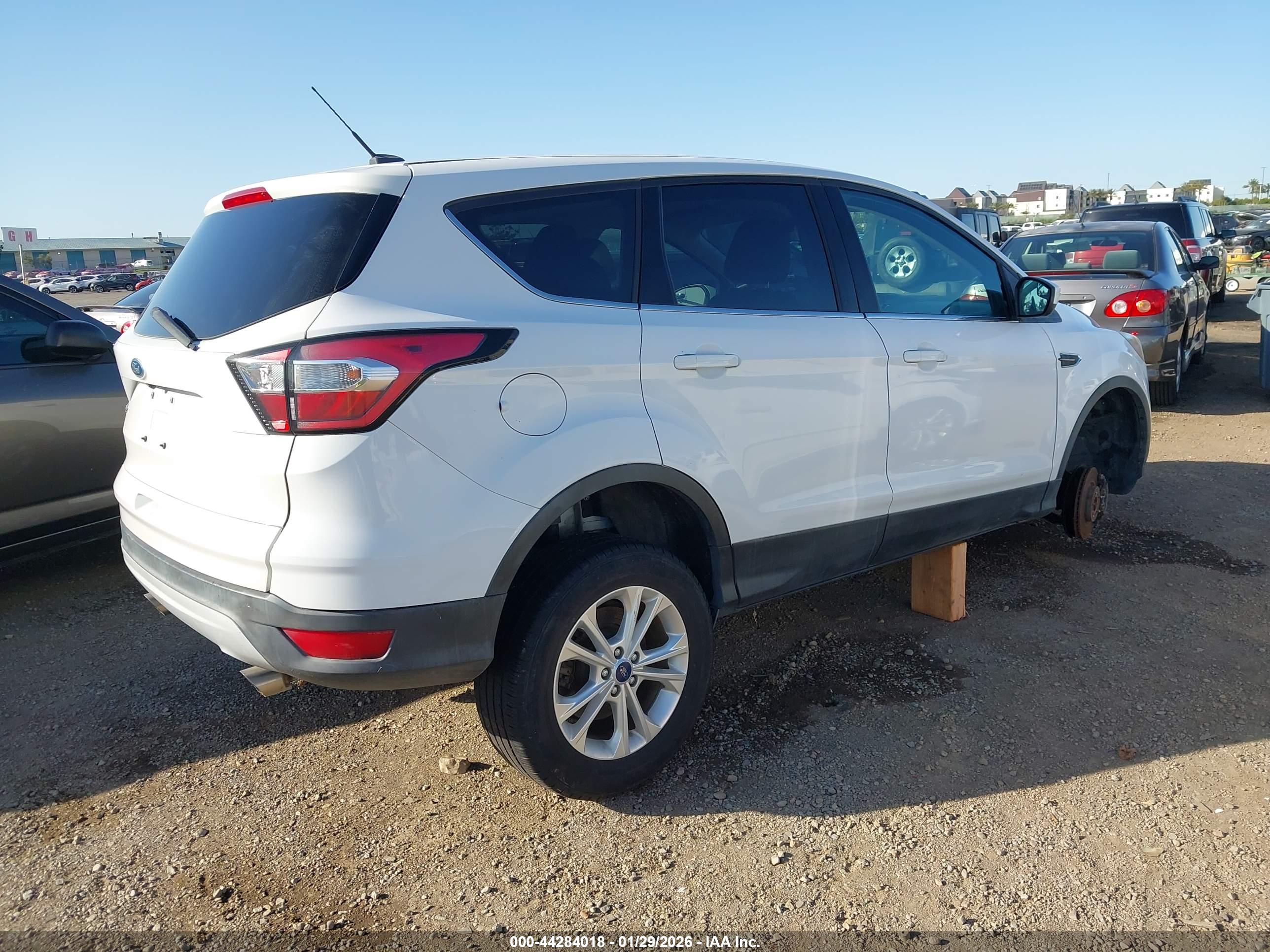 FORD ESCAPE image 4