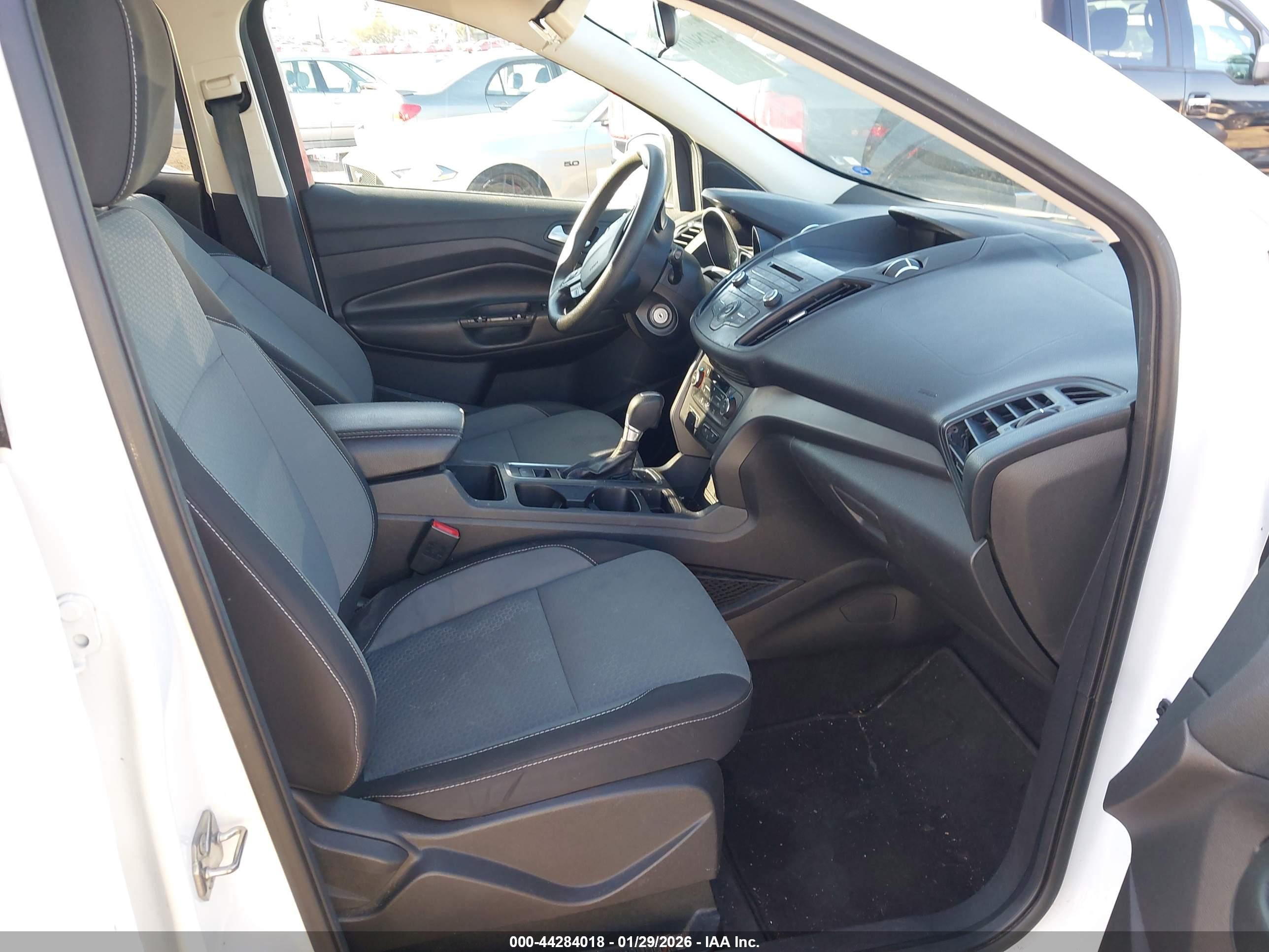 FORD ESCAPE image 5