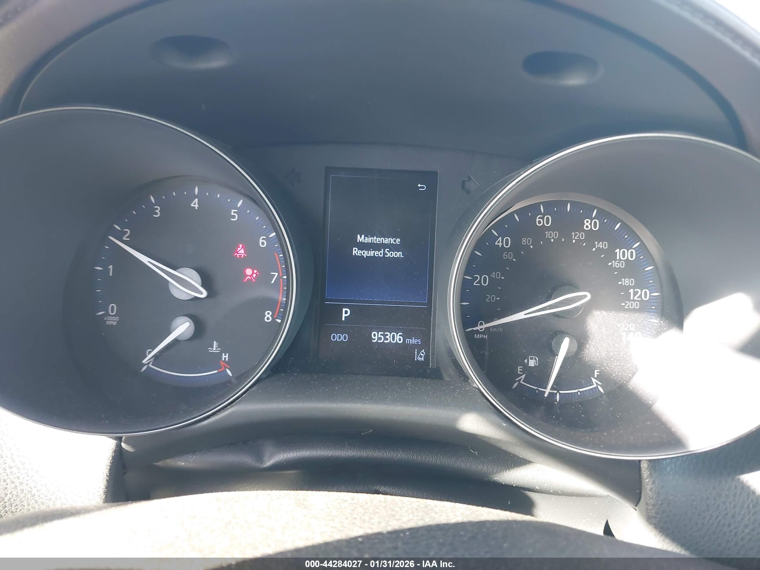 TOYOTA C-HR image 7