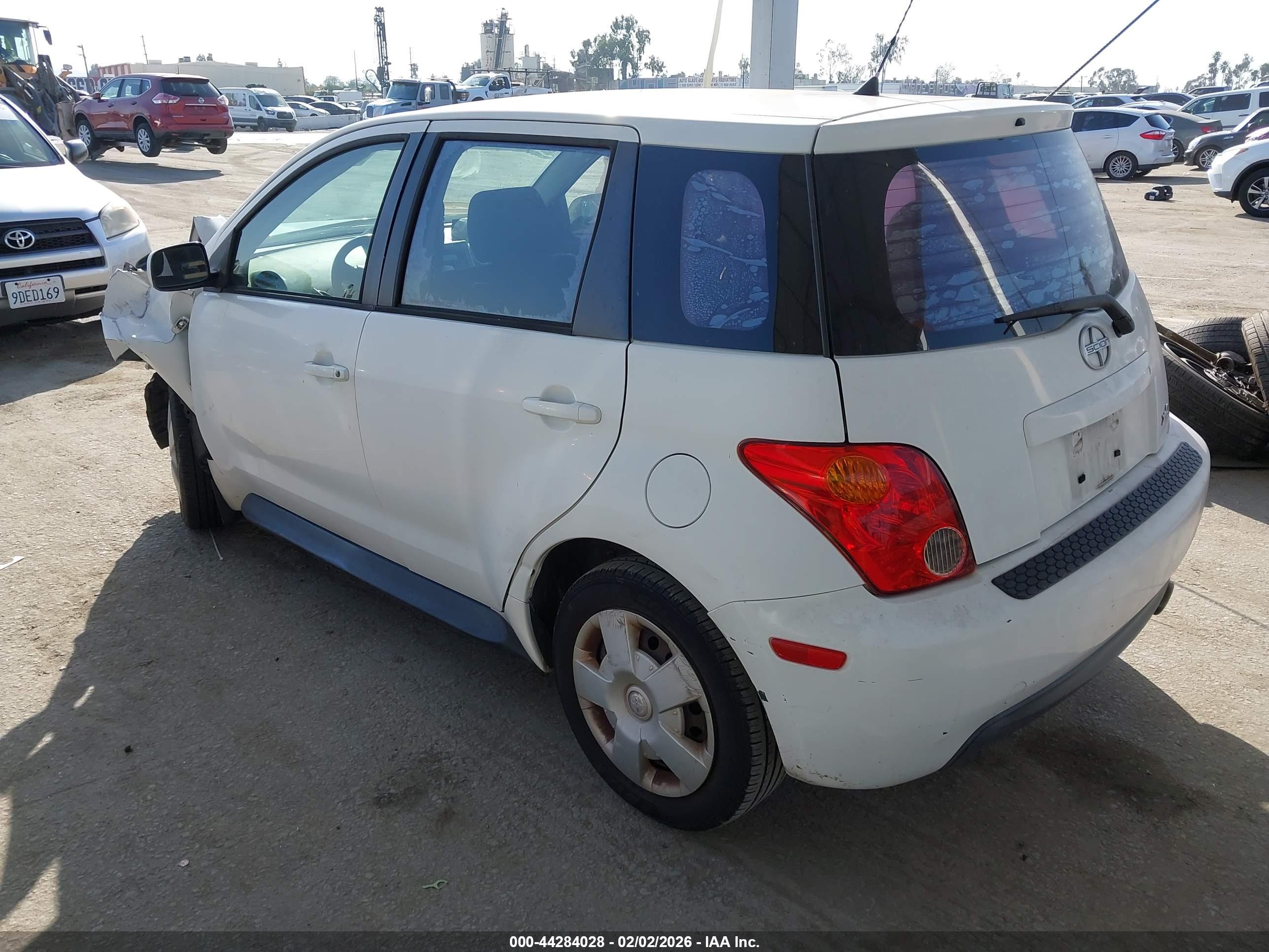 SCION XA image 3