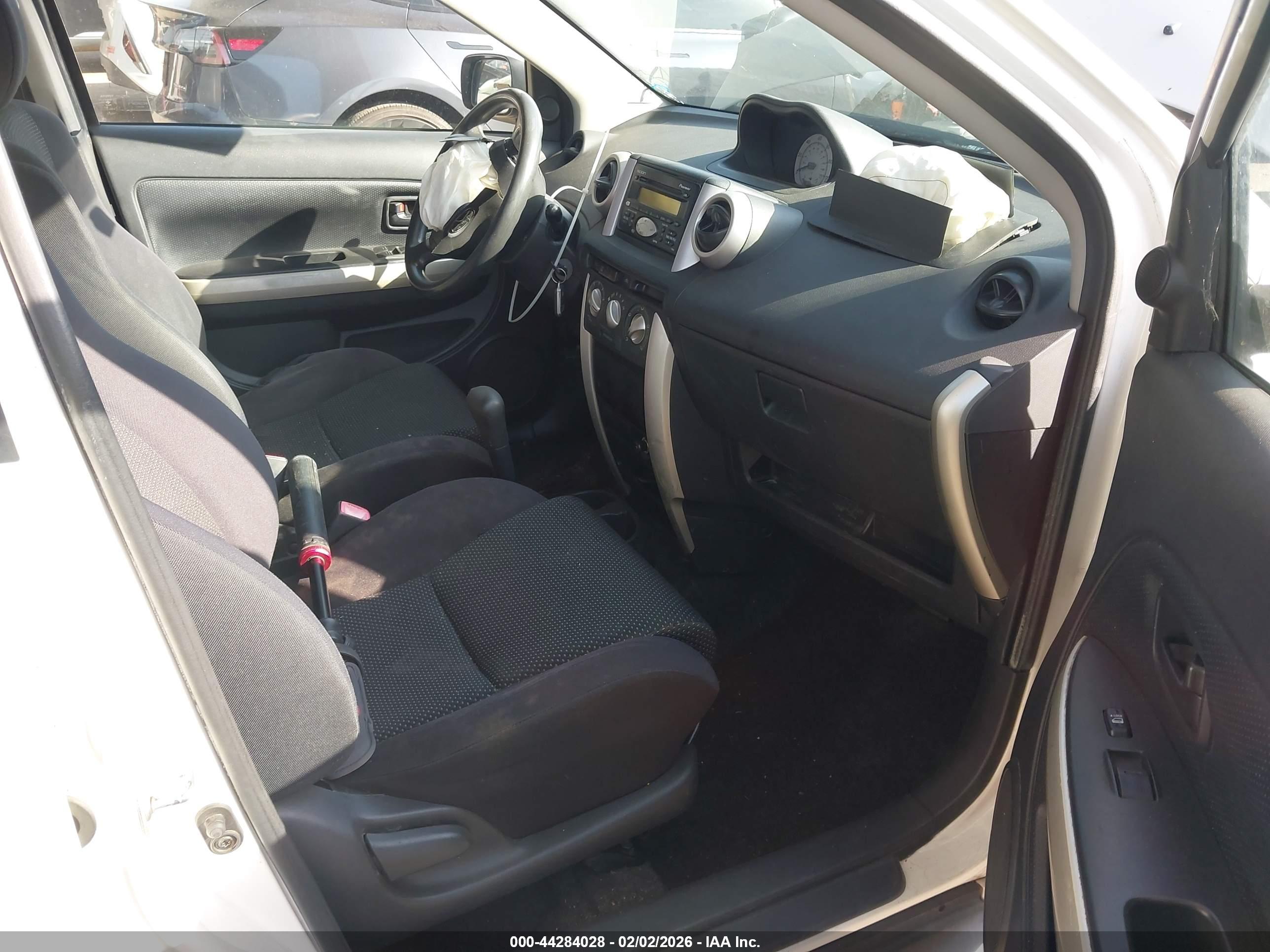 SCION XA image 5
