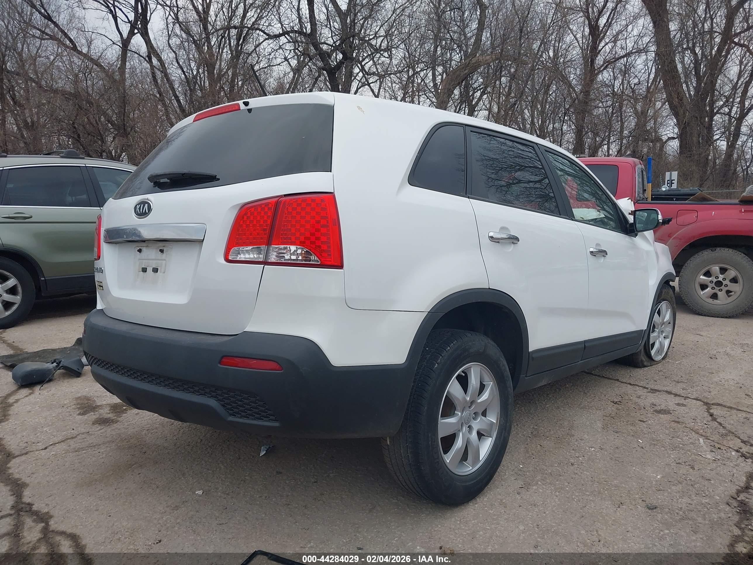 KIA SORENTO image 4