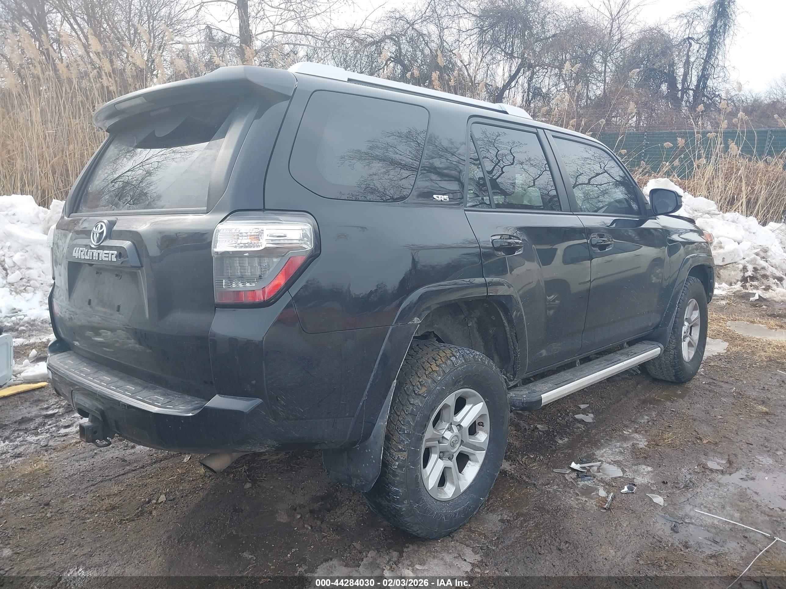 TOYOTA 4RUNNER image 4