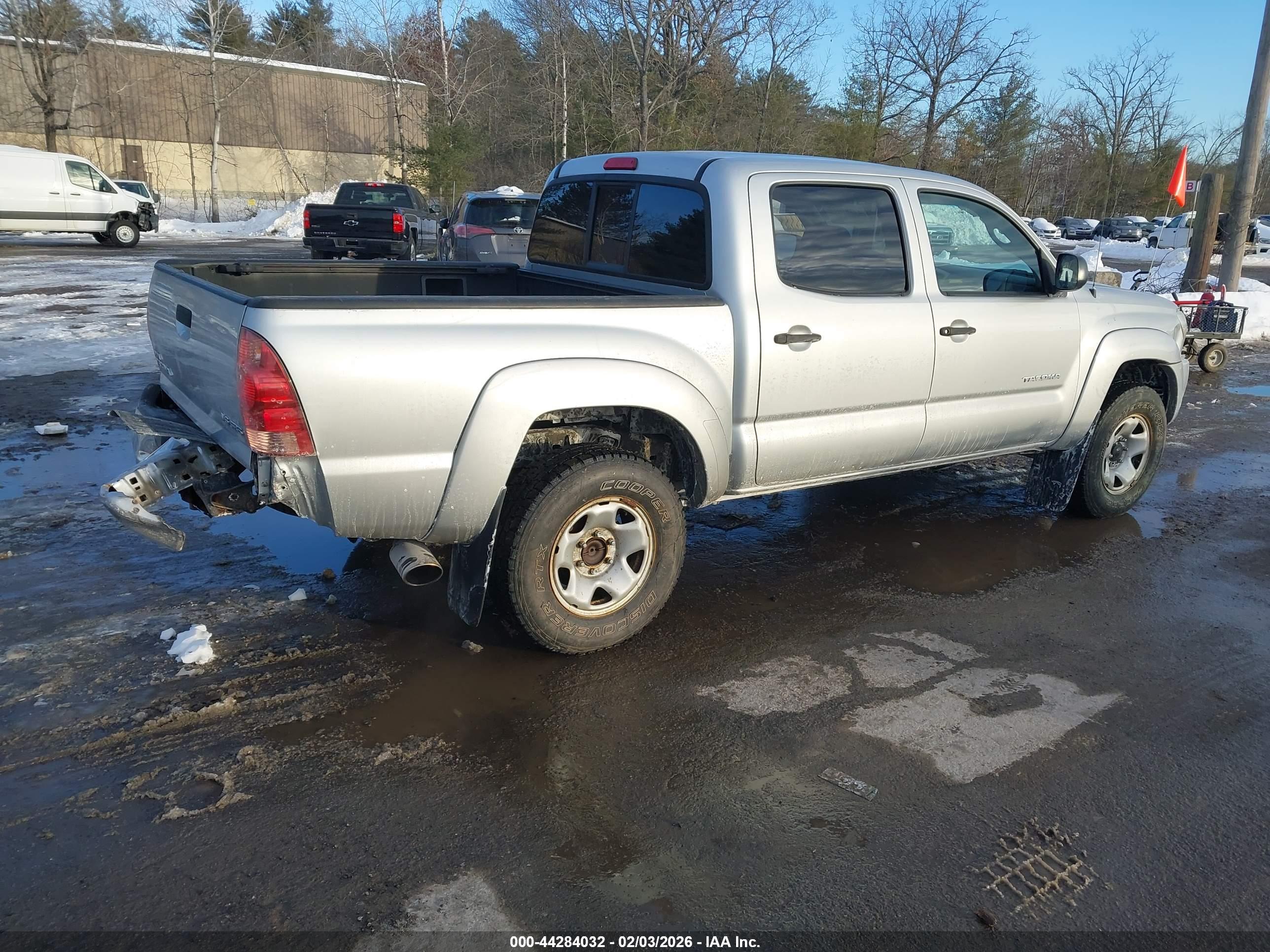 TOYOTA TACOMA image 4
