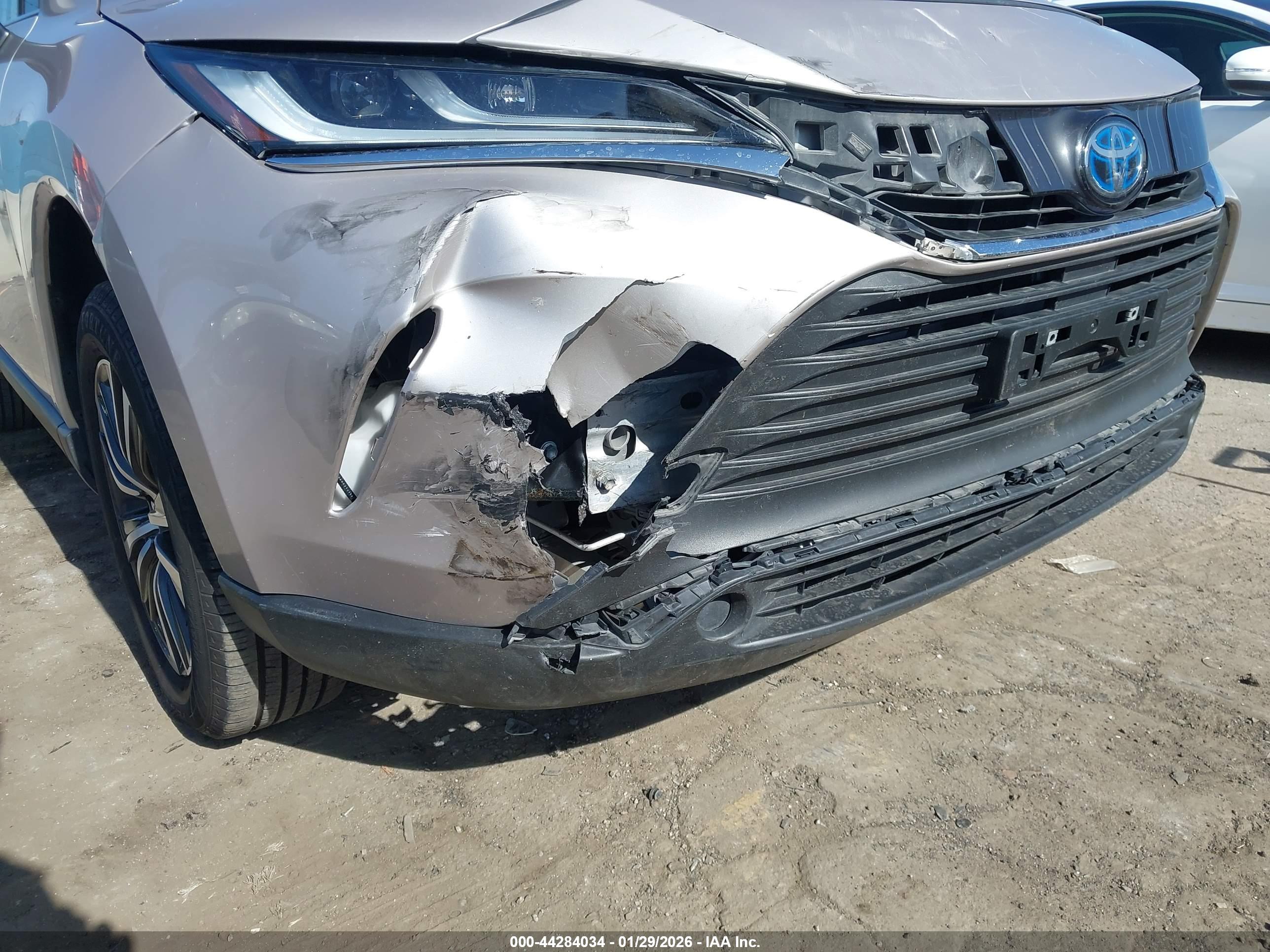 TOYOTA VENZA image 6