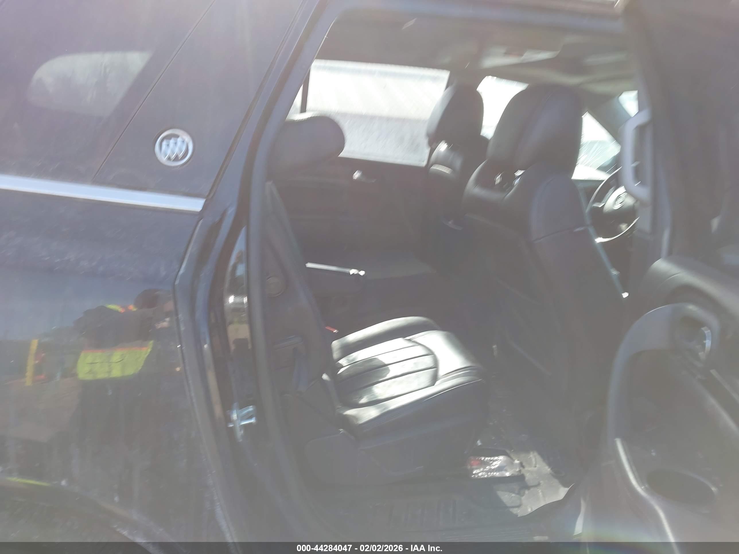 BUICK ENCLAVE image 8
