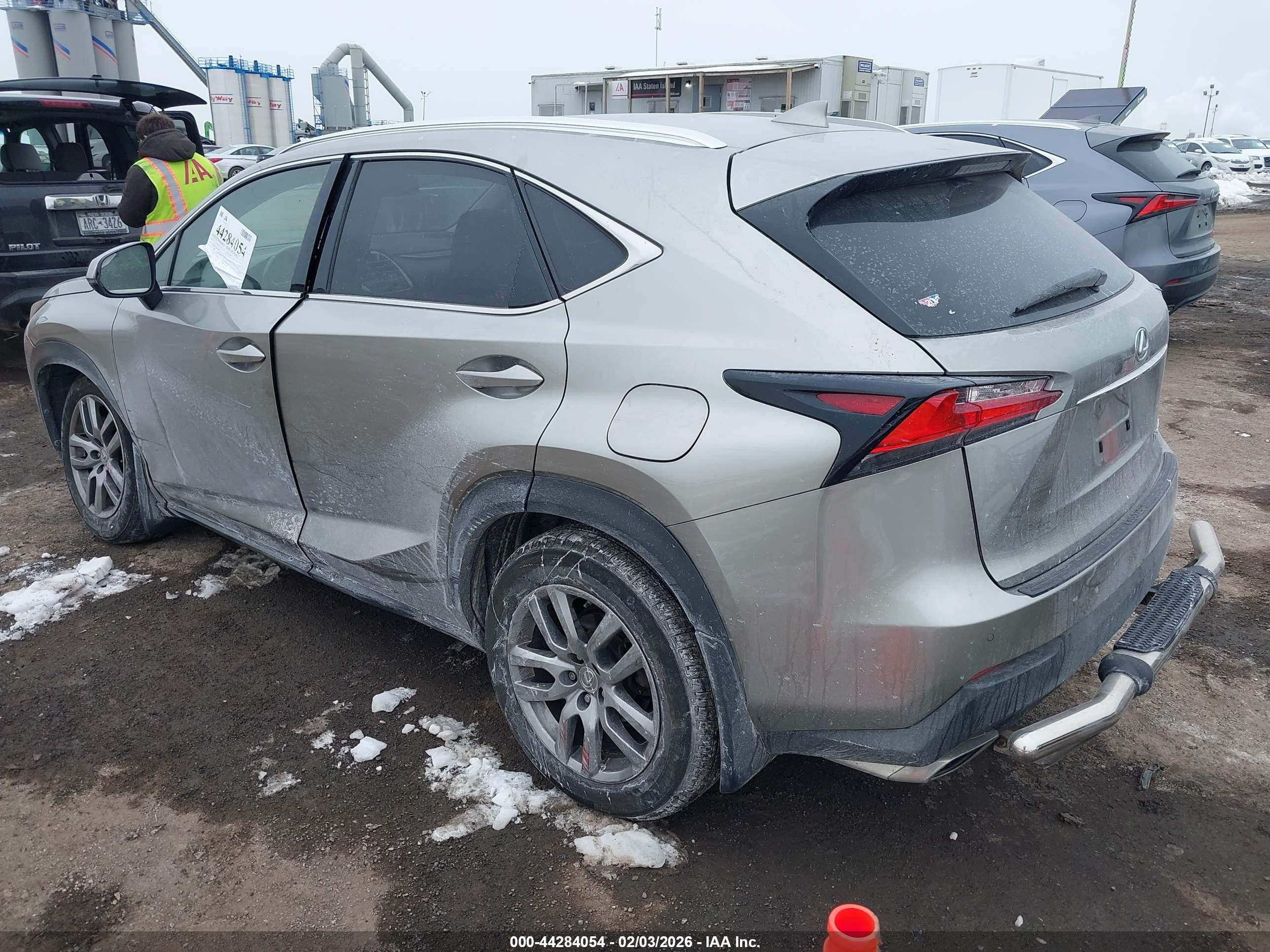 LEXUS NX image 3