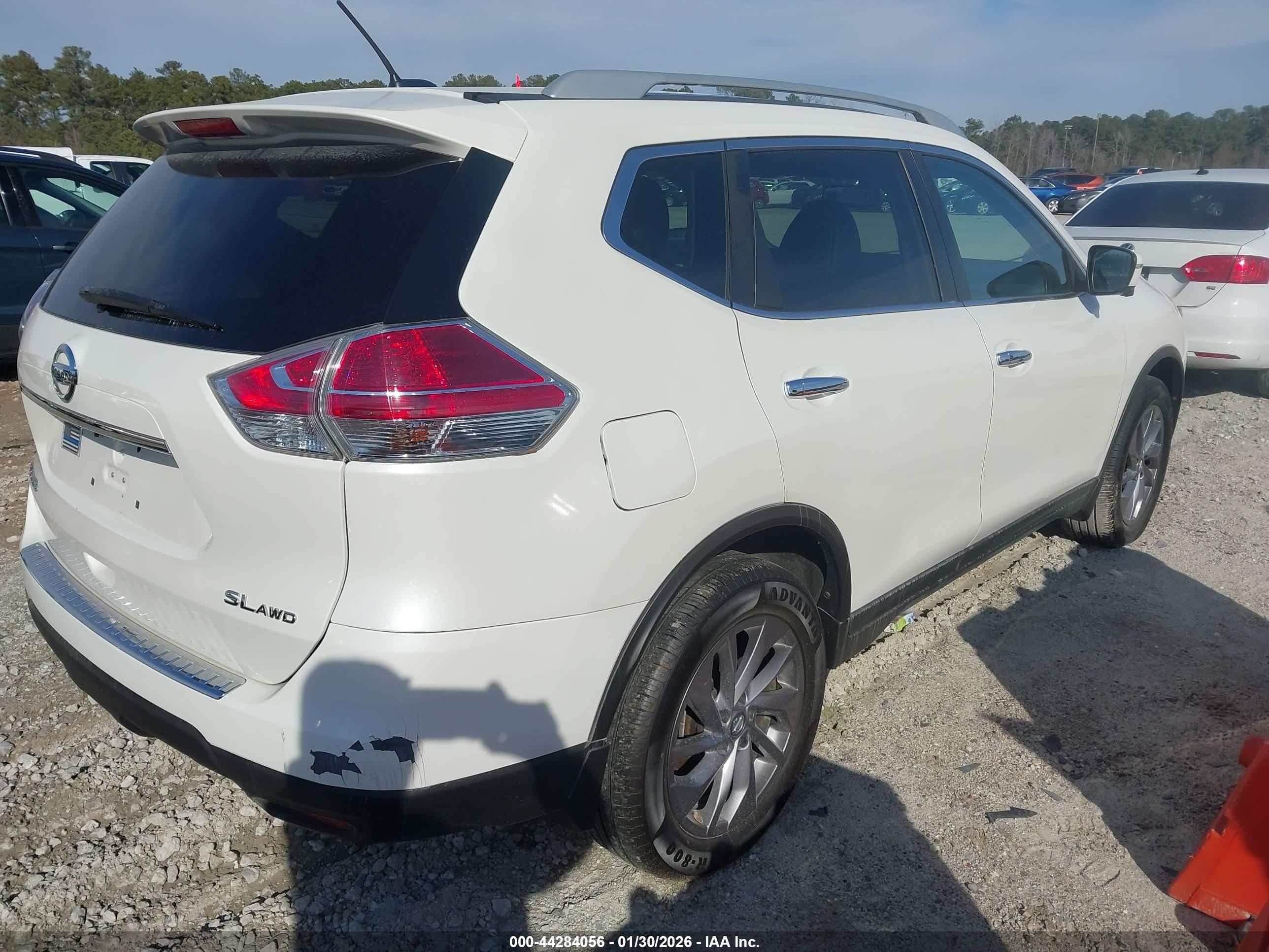 NISSAN ROGUE image 4