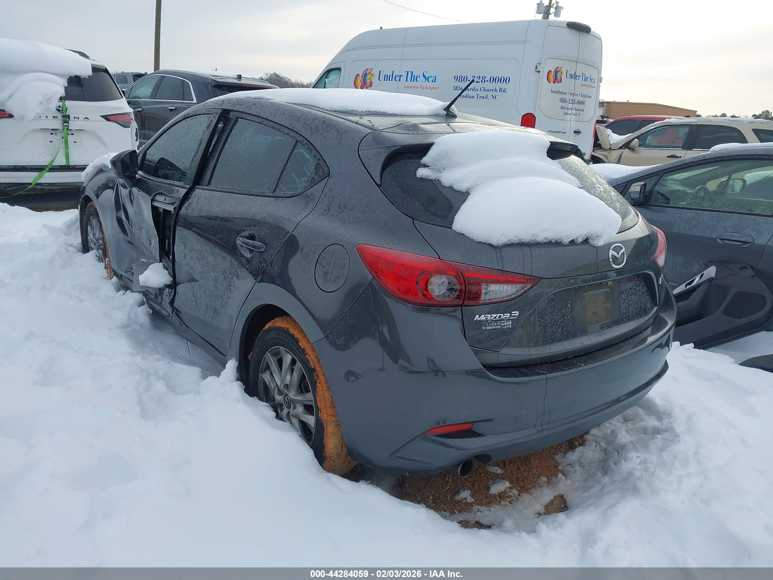 MAZDA MAZDA3 image 3