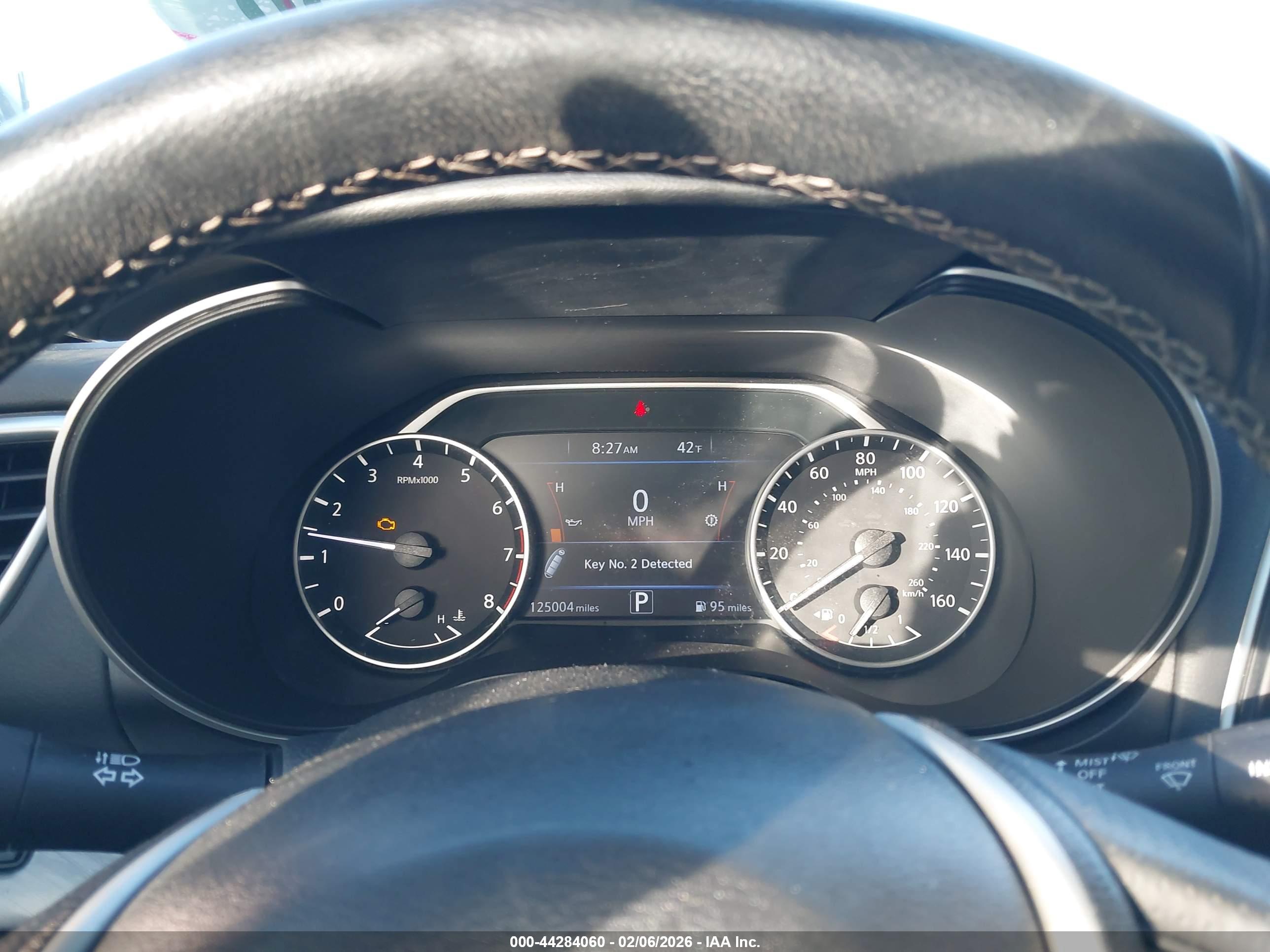 NISSAN MAXIMA image 7